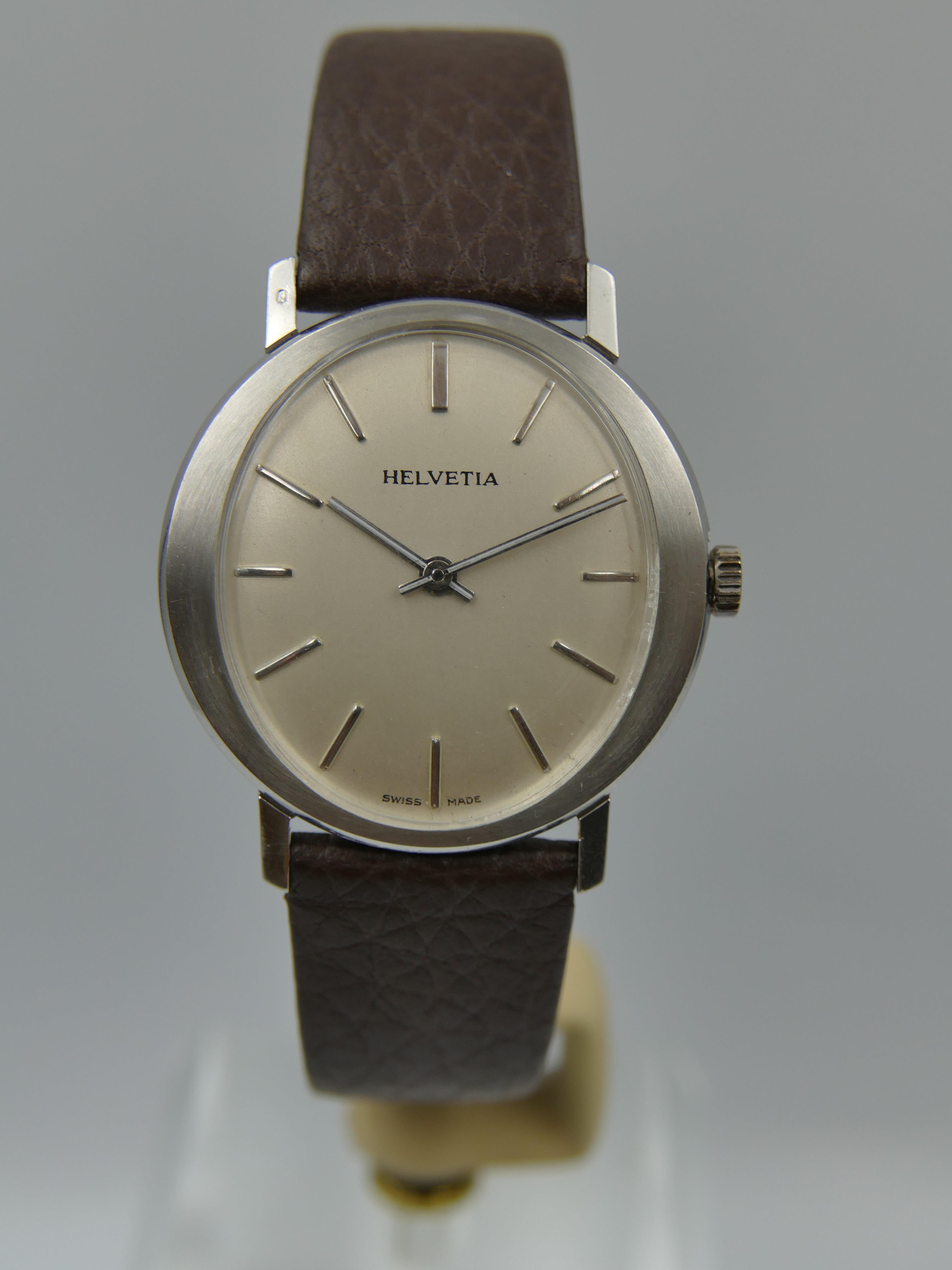 vintage watch mens Helvetia oval ref. 7001.018.30 hand wind peseux