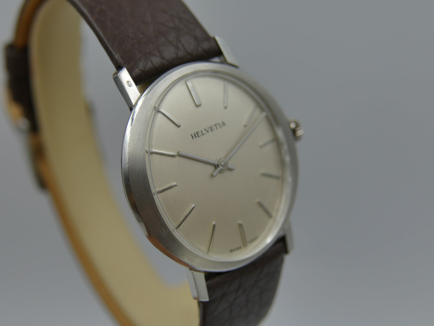 vintage watch mens Helvetia oval ref. 7001.018.30 hand wind peseux 7001 slim flat