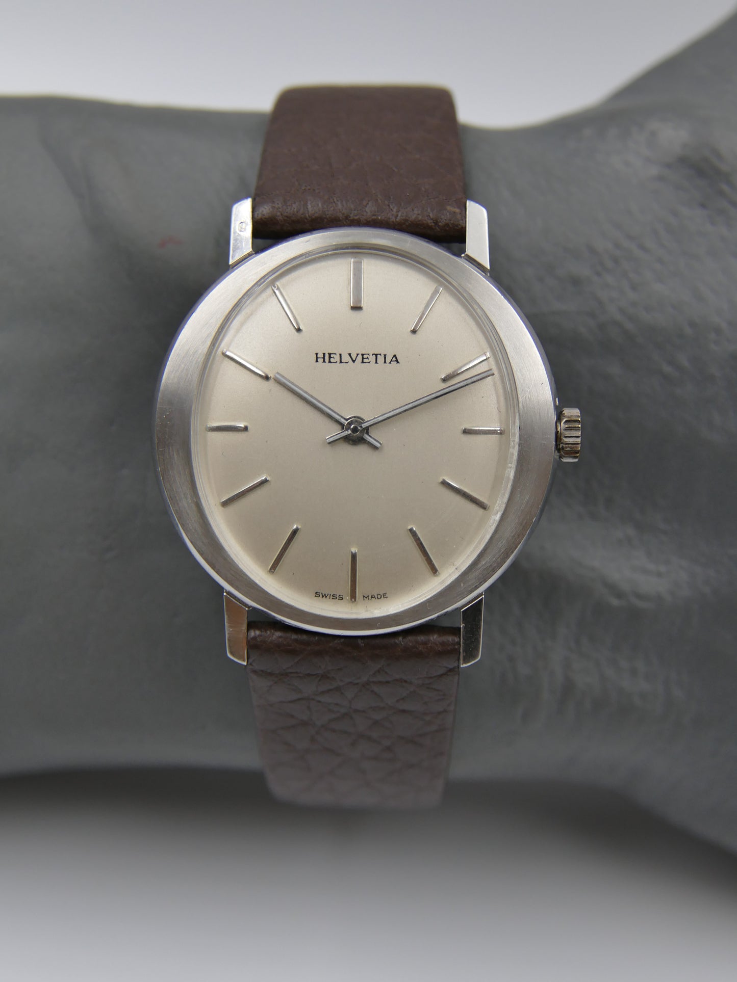 vintage watch mens Helvetia oval ref. 7001.018.30 hand wind peseux 7001 slim flat