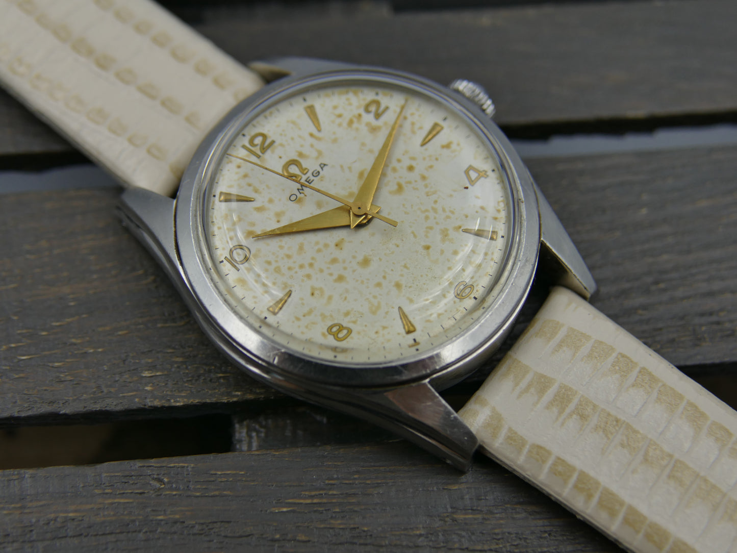 40s vintage watch mens Omega ref 2537-9 hand wind cal 283