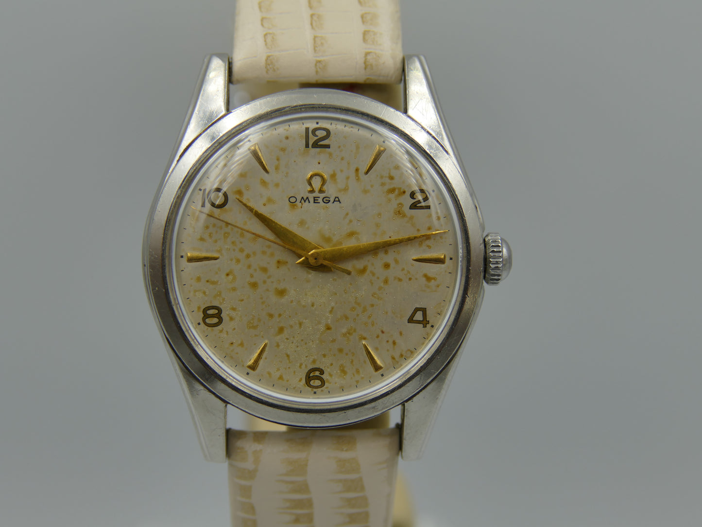 40s vintage watch mens Omega ref 2537-9 hand wind cal 283