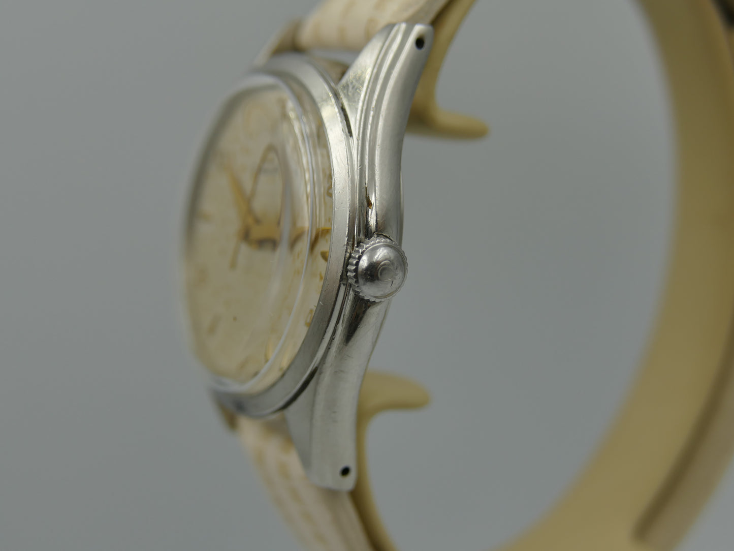 40s vintage watch mens Omega ref 2537-9 hand wind cal 283