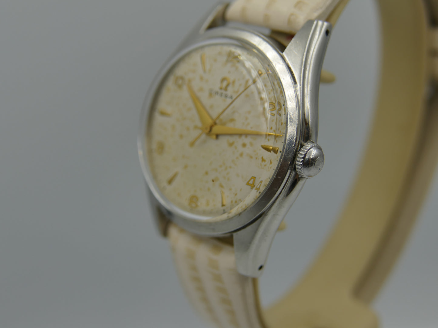 40s vintage watch mens Omega ref 2537-9 hand wind cal 283