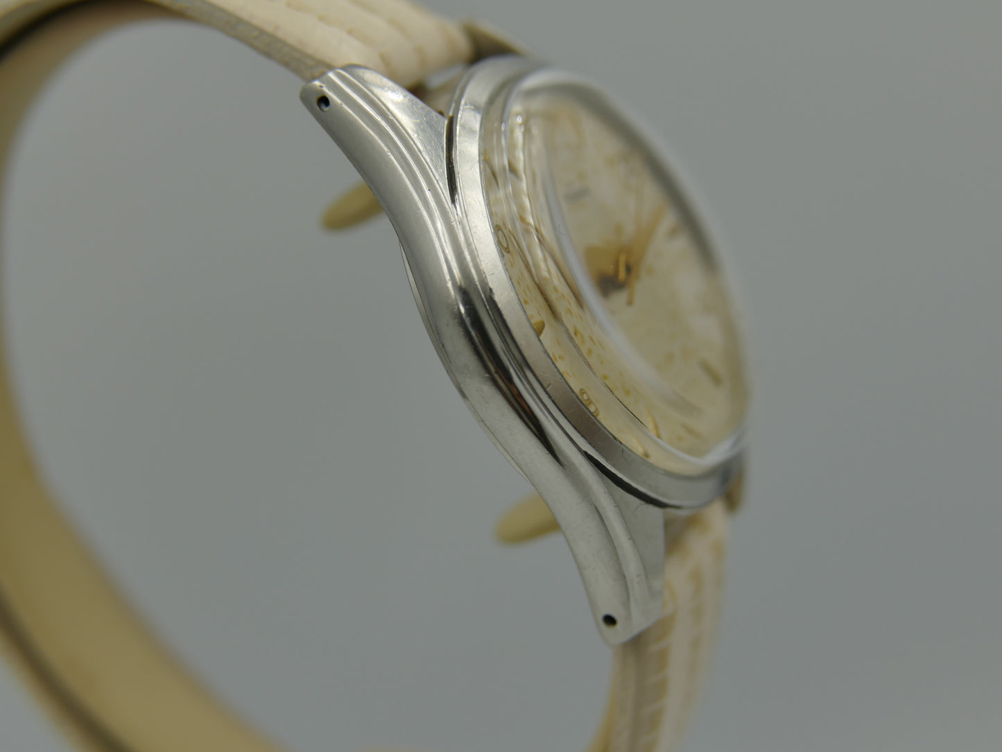 40s vintage watch mens Omega ref 2537-9 hand wind cal 283