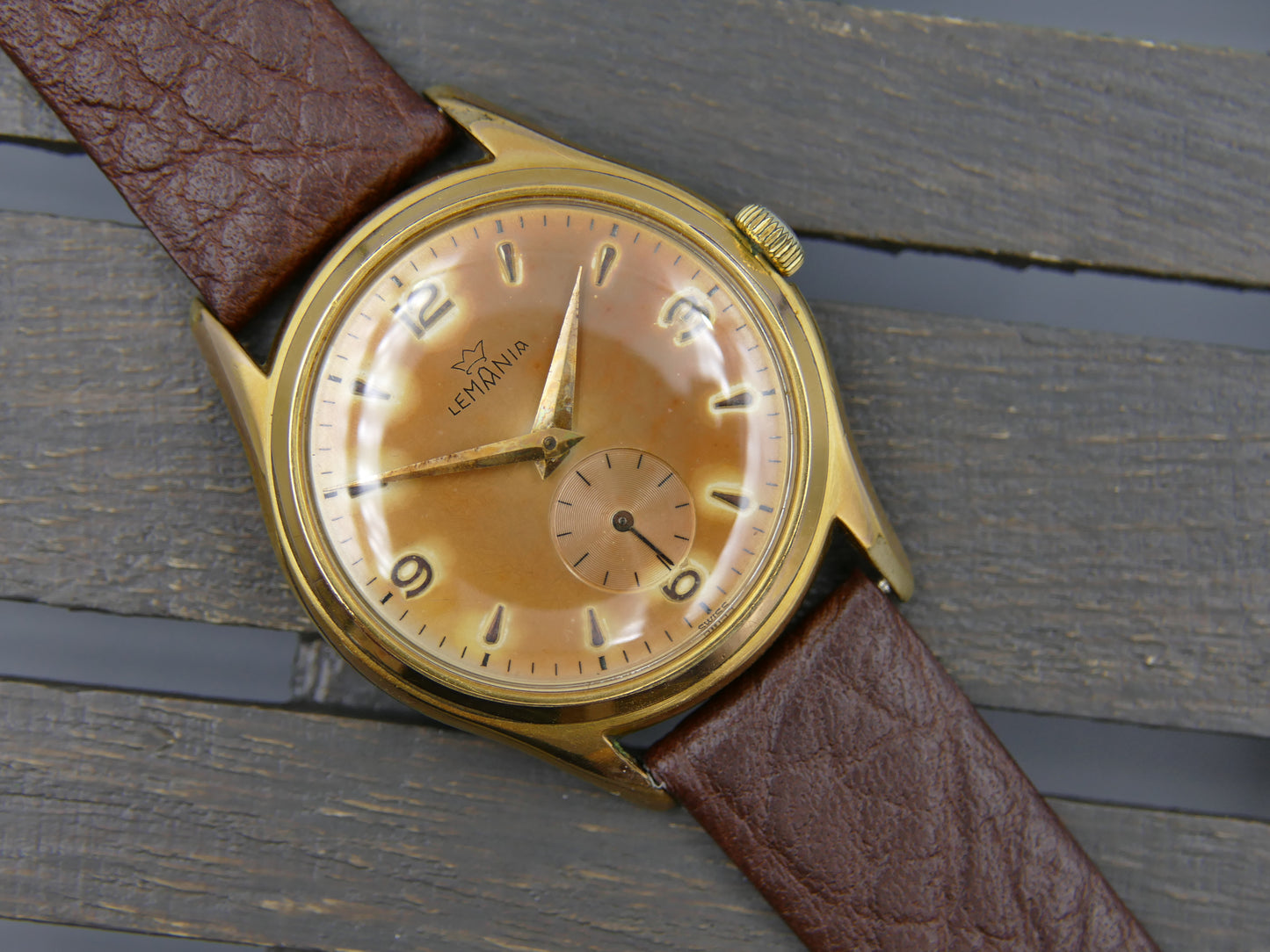 60s vintage Lemania ref. 239 hand wind cal. 3000 tropical dial