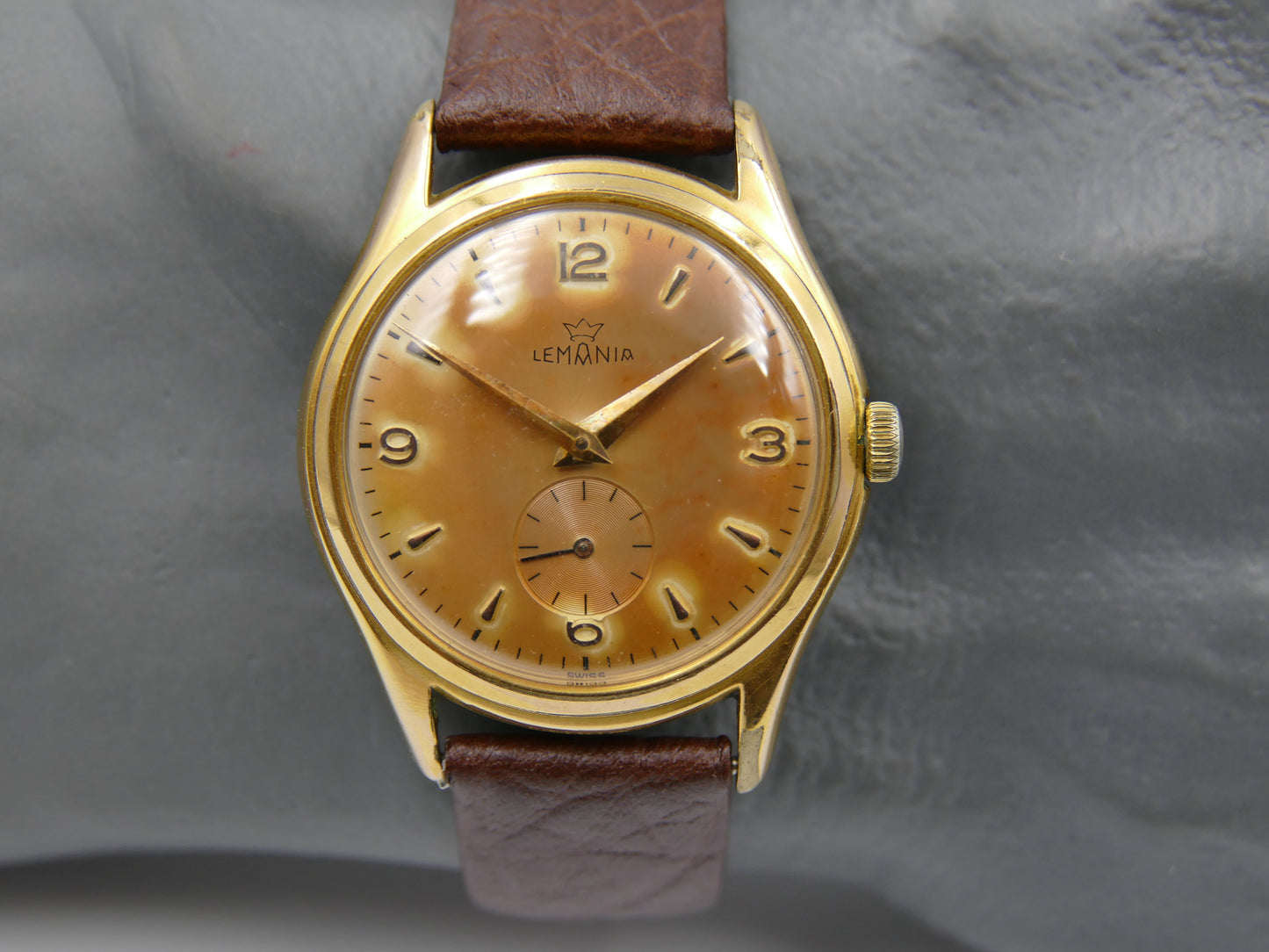 60s vintage Lemania ref. 239 hand wind cal. 3000 tropical dial