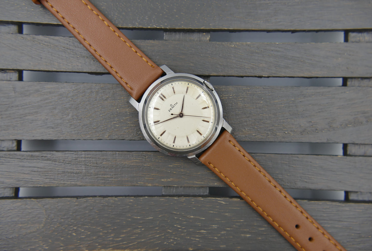 50s vintage watch mens Zenith hand wind  cal. 106-50-5 steel