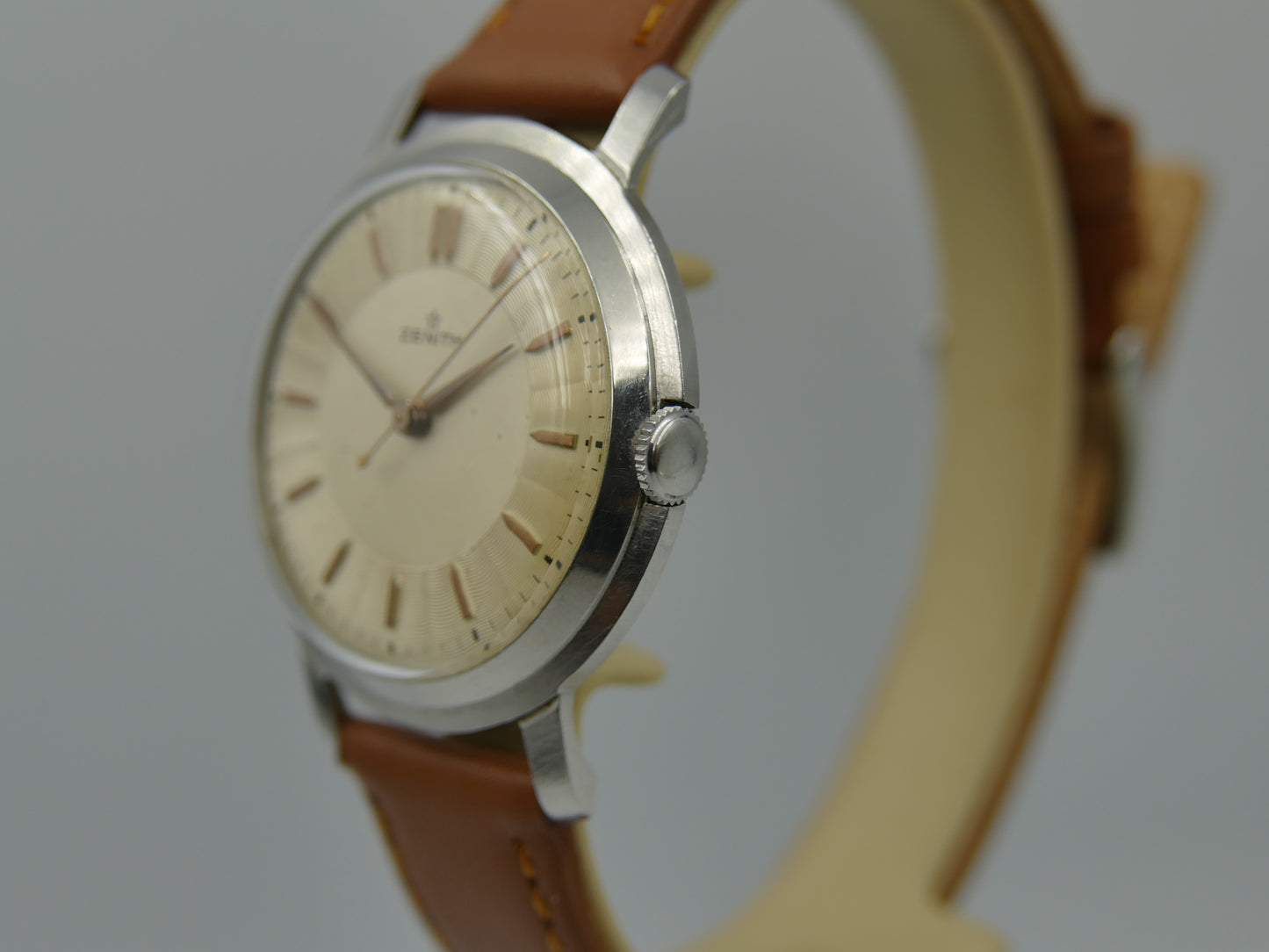 50s vintage watch mens Zenith hand wind  cal. 106-50-5 steel