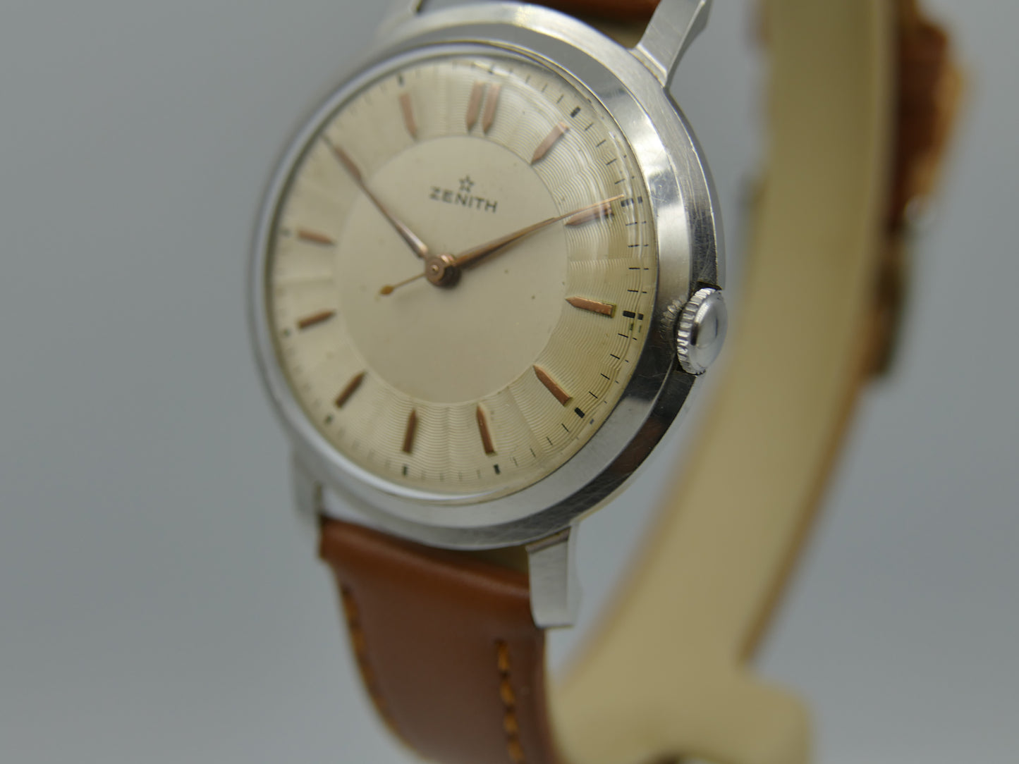 50s vintage watch mens Zenith hand wind  cal. 106-50-5 steel