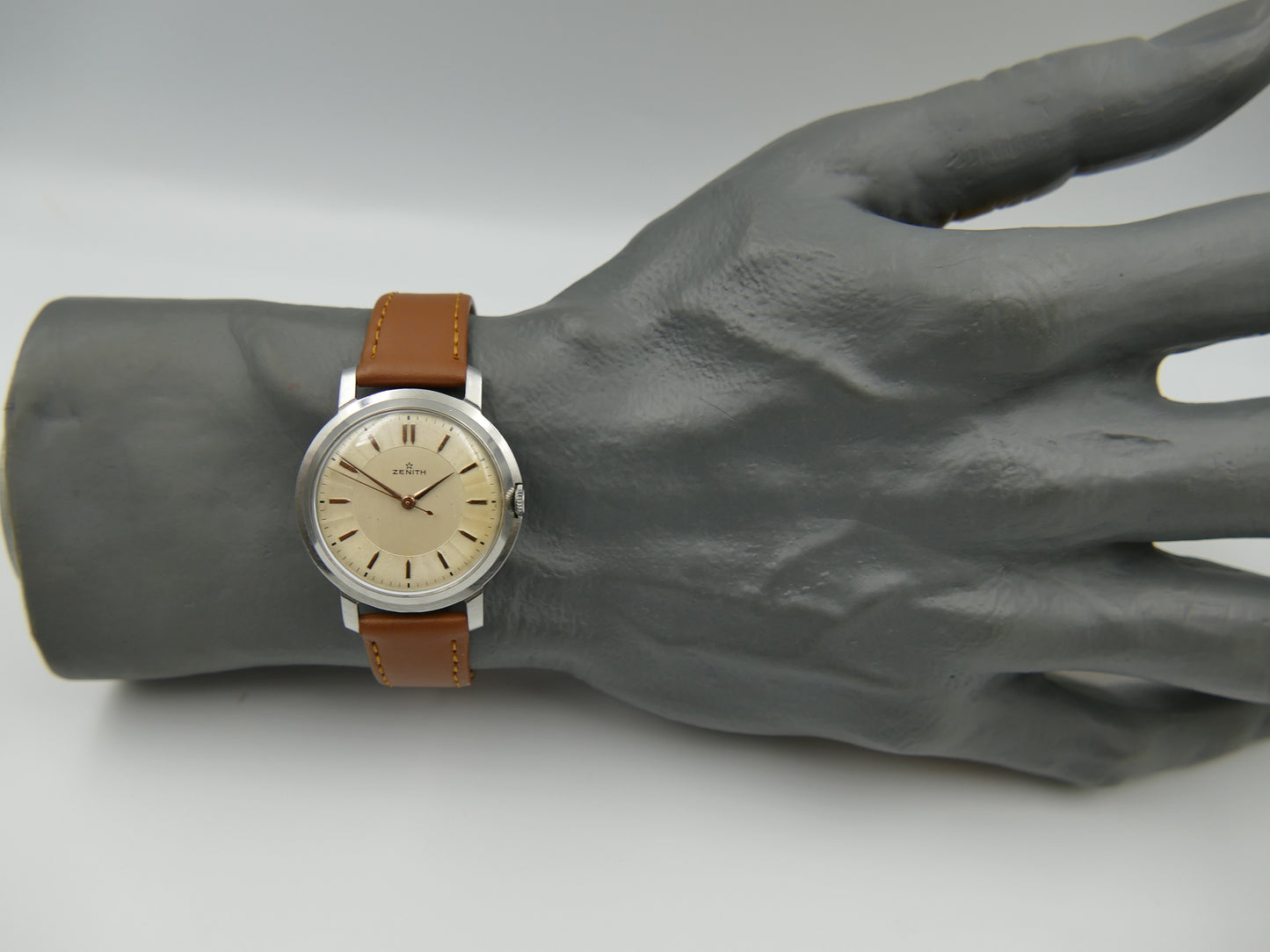 50s vintage watch mens Zenith hand wind  cal. 106-50-5 steel