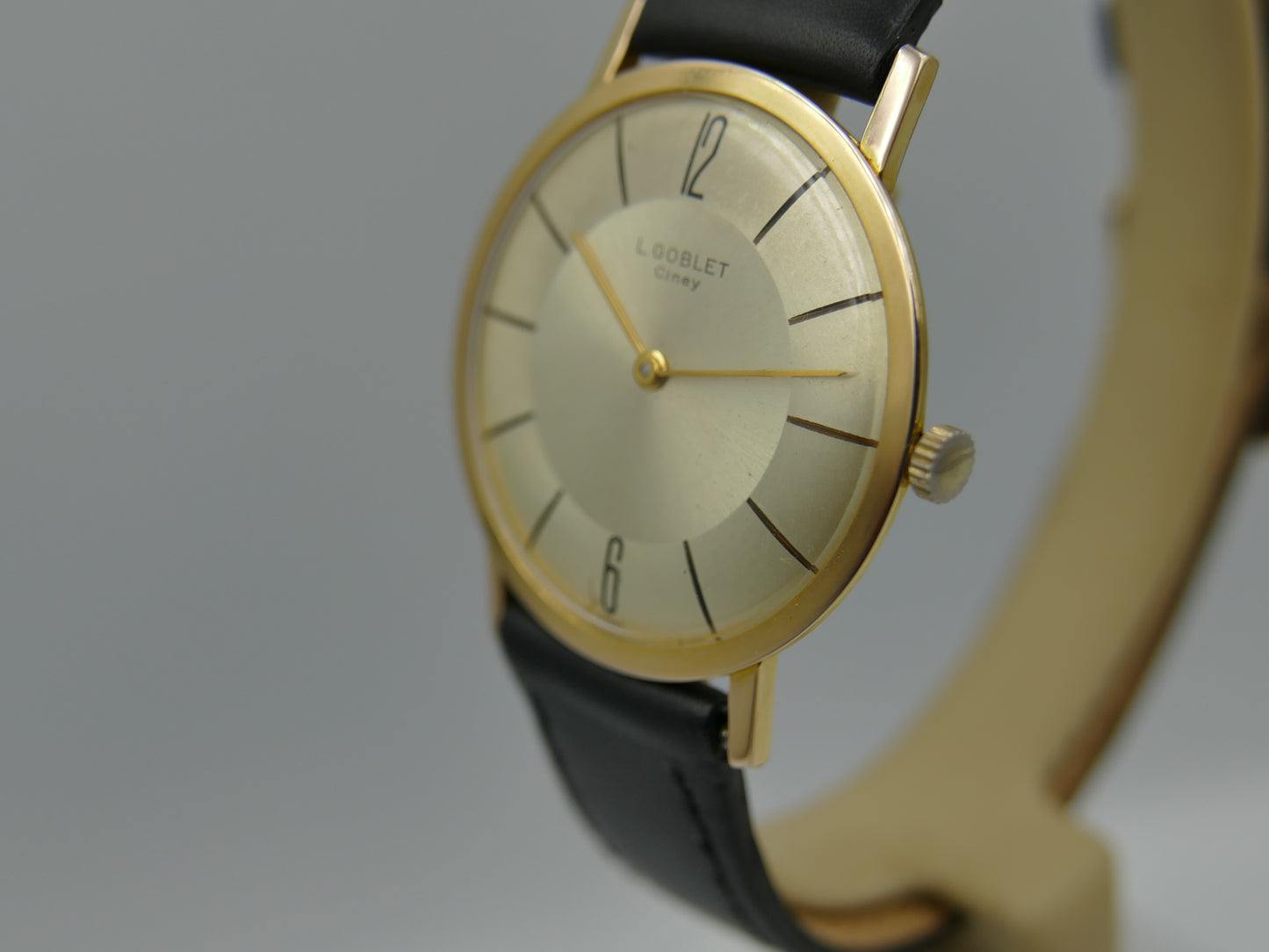 80s vintage watch mens L. Goblet Ciney hand wind Peseux 7001 ultra thin serviced