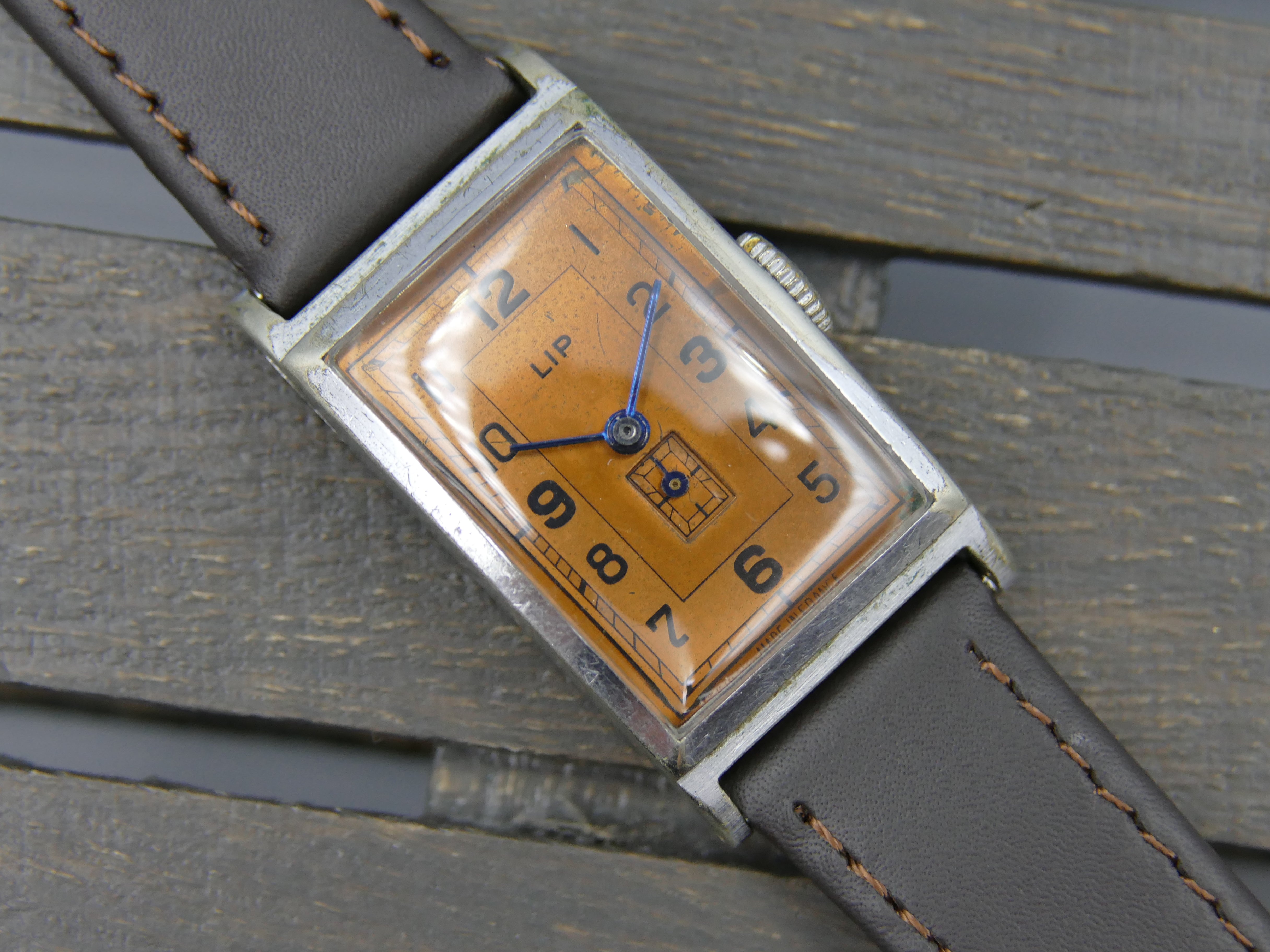 30s vintage watch art deco LIP T18 hand wind Churchill salmon dial