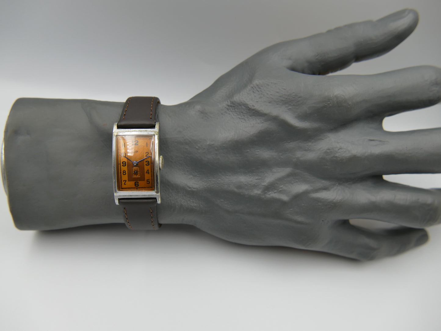 30s vintage watch art deco LIP T18 hand wind Churchill salmon dial serviced