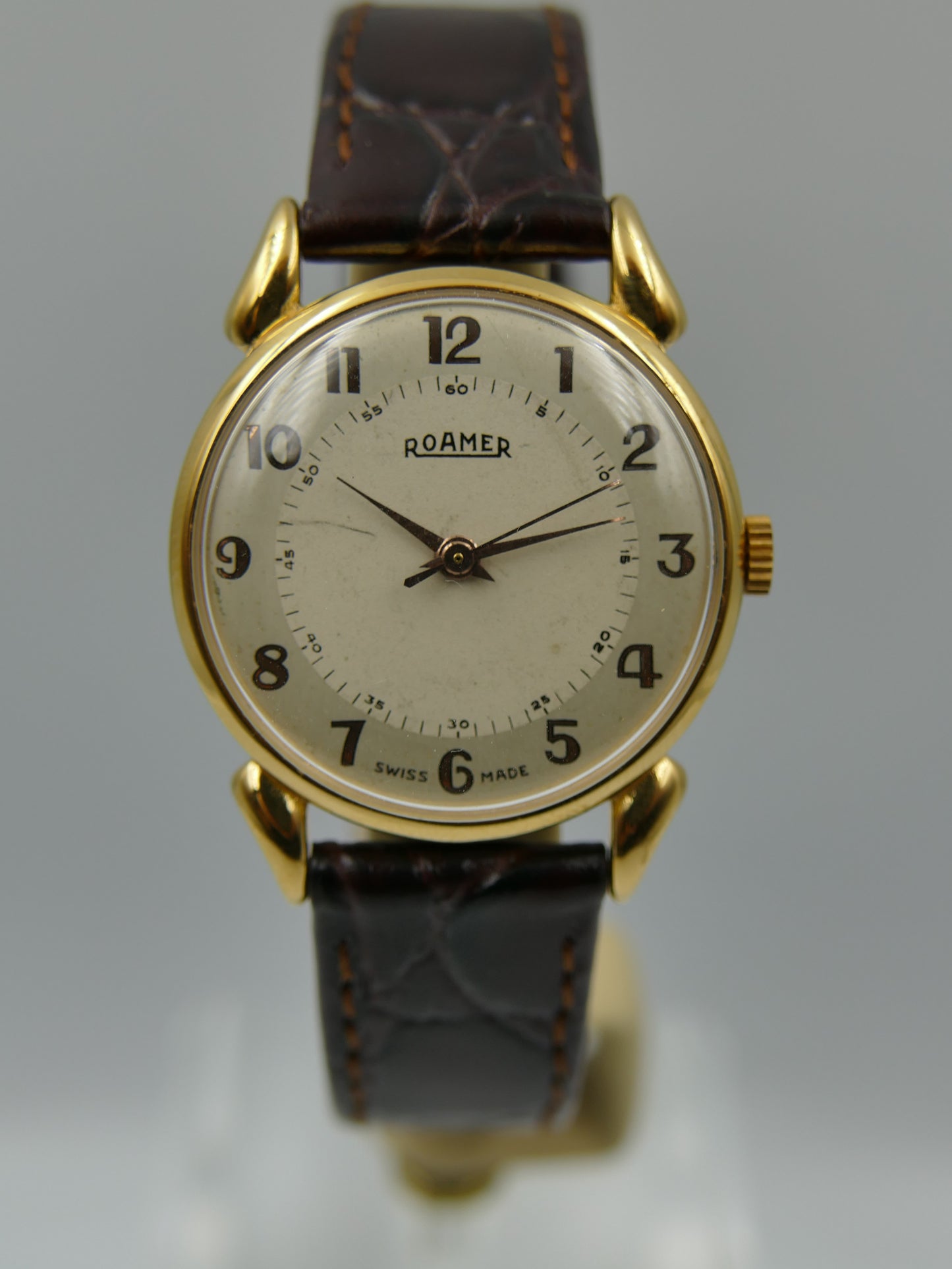 40s vintage watch Roamer ref 6502 crab lugs hand wind MST 372 two tone