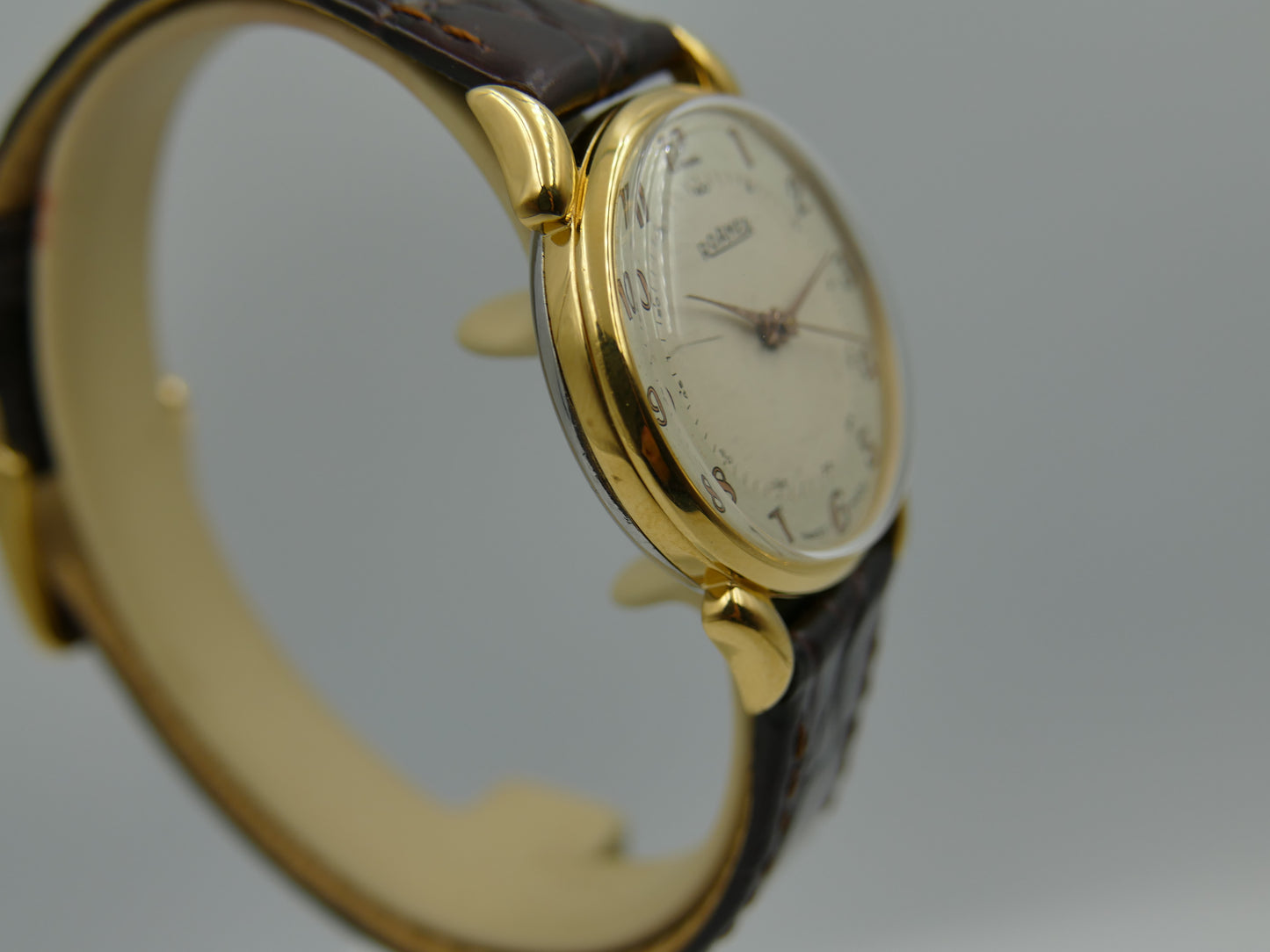 40s vintage watch Roamer ref 6502 crab lugs hand wind MST 372 two tone