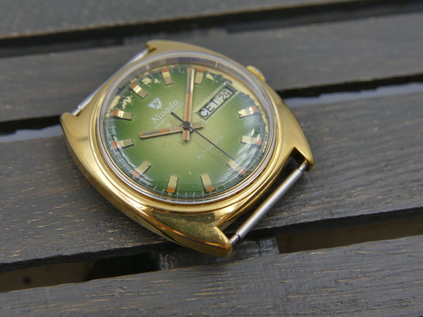 70s vintage watch mens Nivada Compensamatic ref 67111 automatic AS 2066 green dial serviced