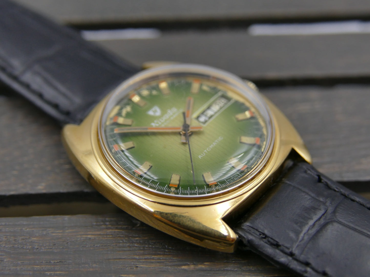 70s vintage watch mens Nivada Compensamatic ref 67111 automatic AS 2066 green dial serviced
