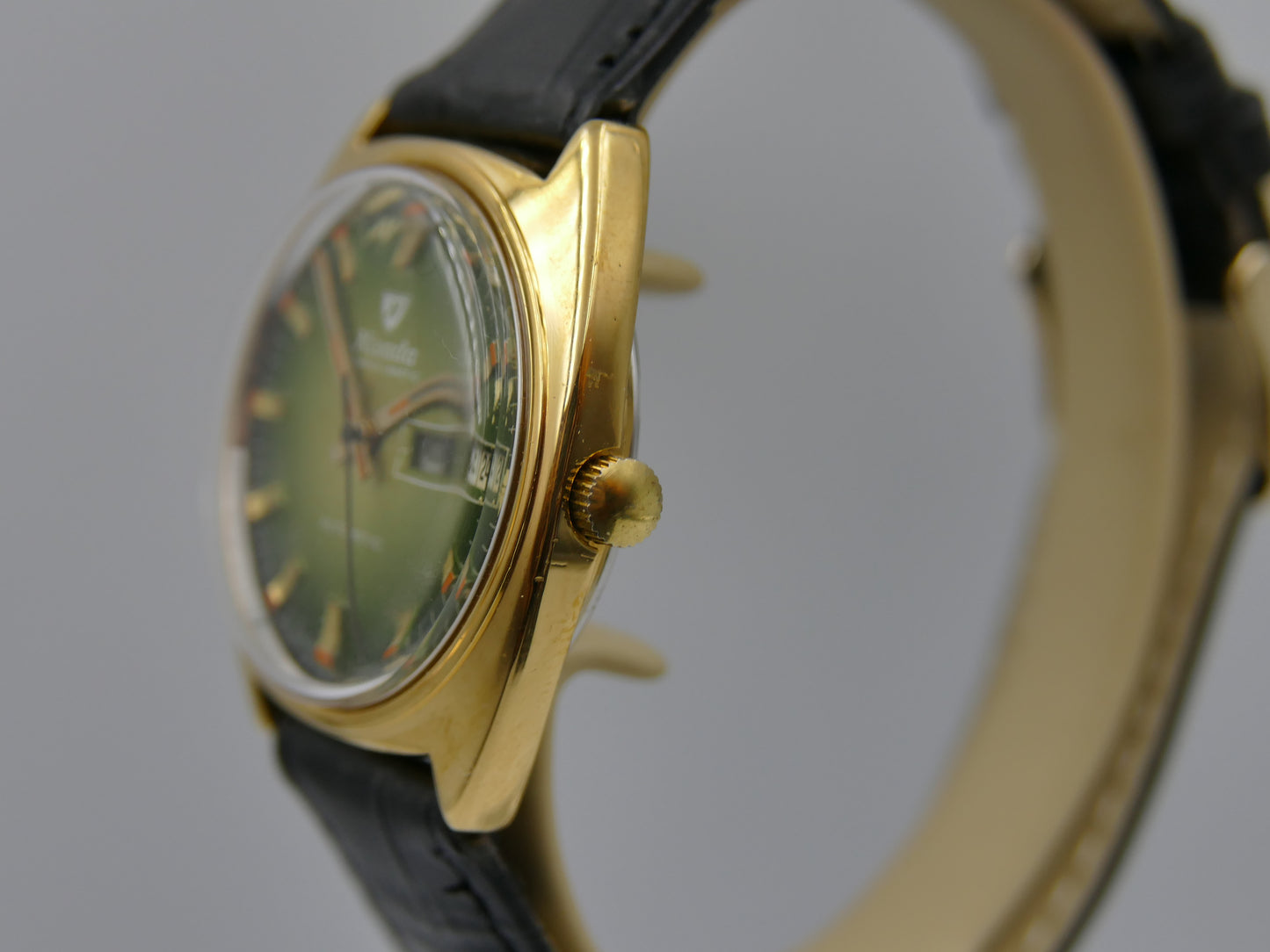 70s vintage watch mens Nivada Compensamatic ref 67111 automatic AS 2066 green dial serviced