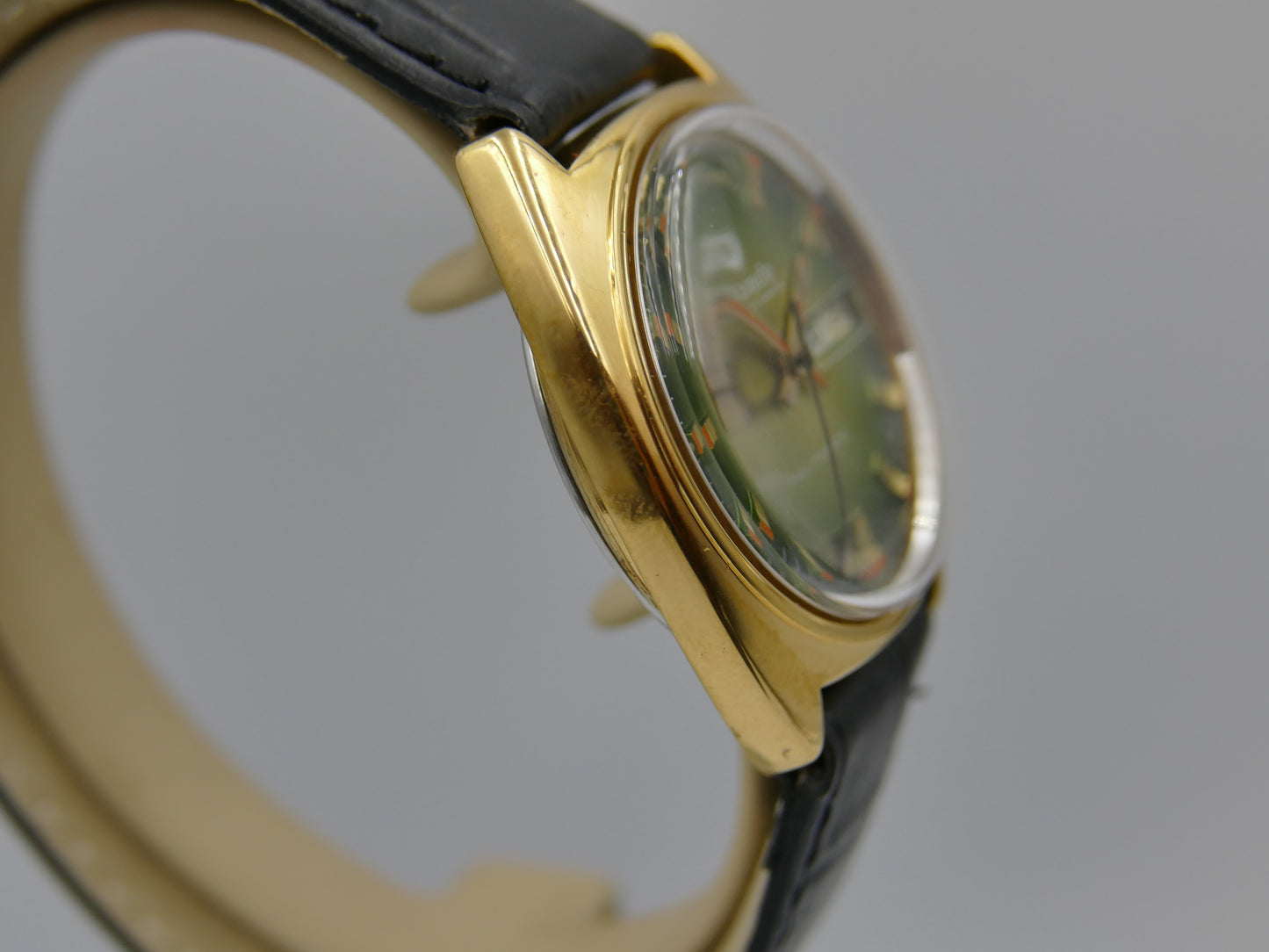 70s vintage watch mens Nivada Compensamatic ref 67111 automatic AS 2066 green dial serviced