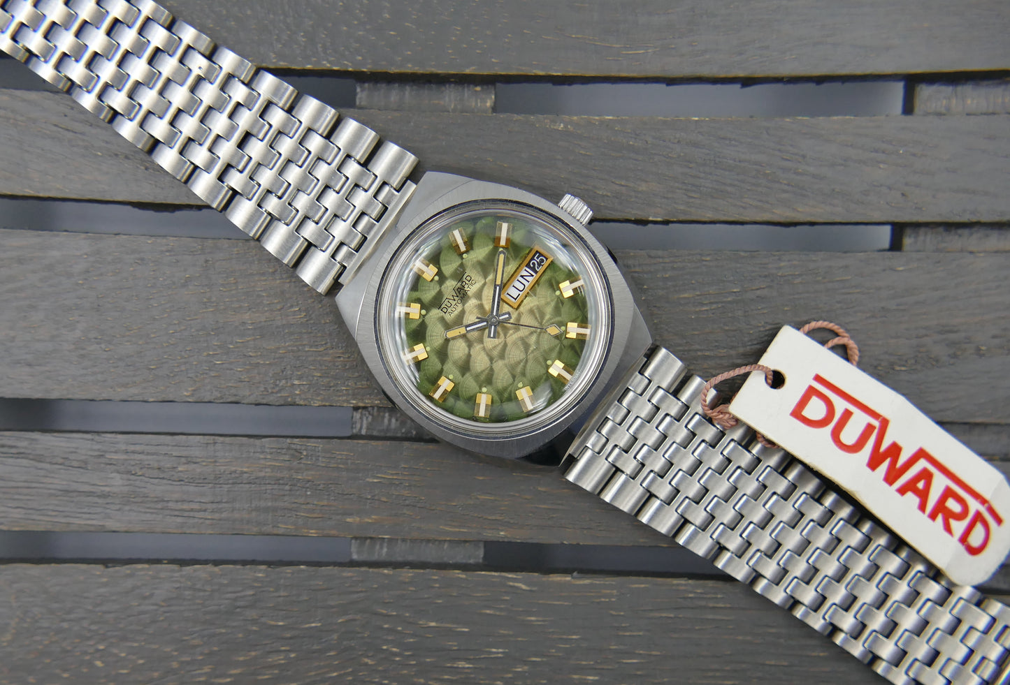 70s vintage watch DUWARD Automatic Cal. ETA 2789 Ref. 6002 green brushed circular dial NOS