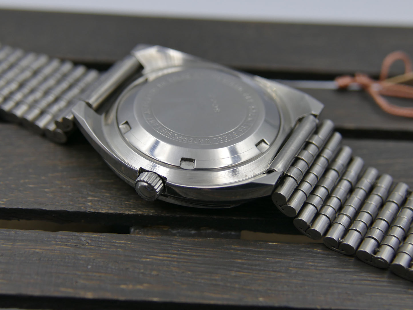 70s vintage watch DUWARD Automatic Cal. ETA 2789 Ref. 6002 green brushed circular dial NOS