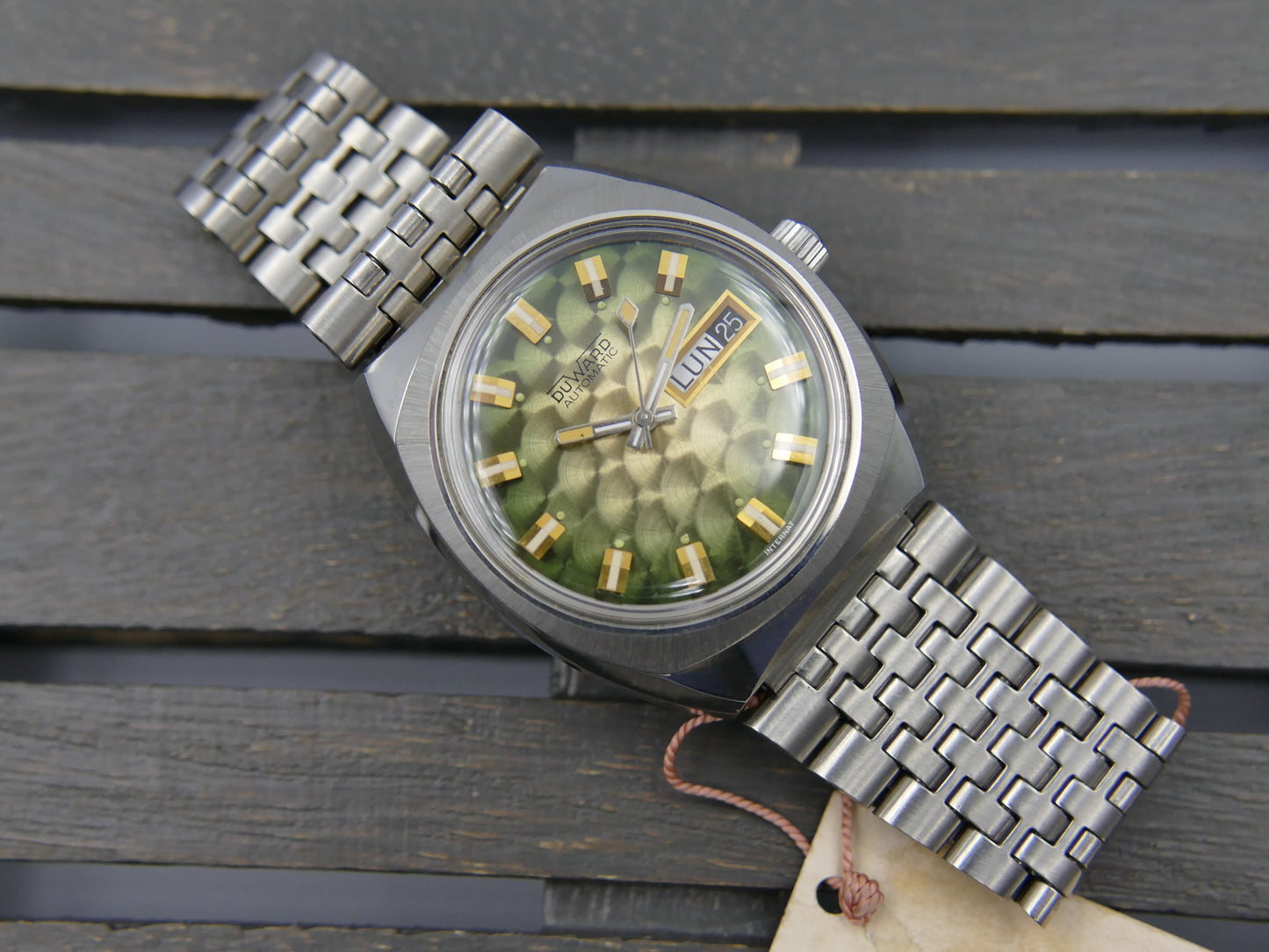 70s vintage watch DUWARD Automatic Cal. ETA 2789 Ref. 6002 green brushed circular dial NOS