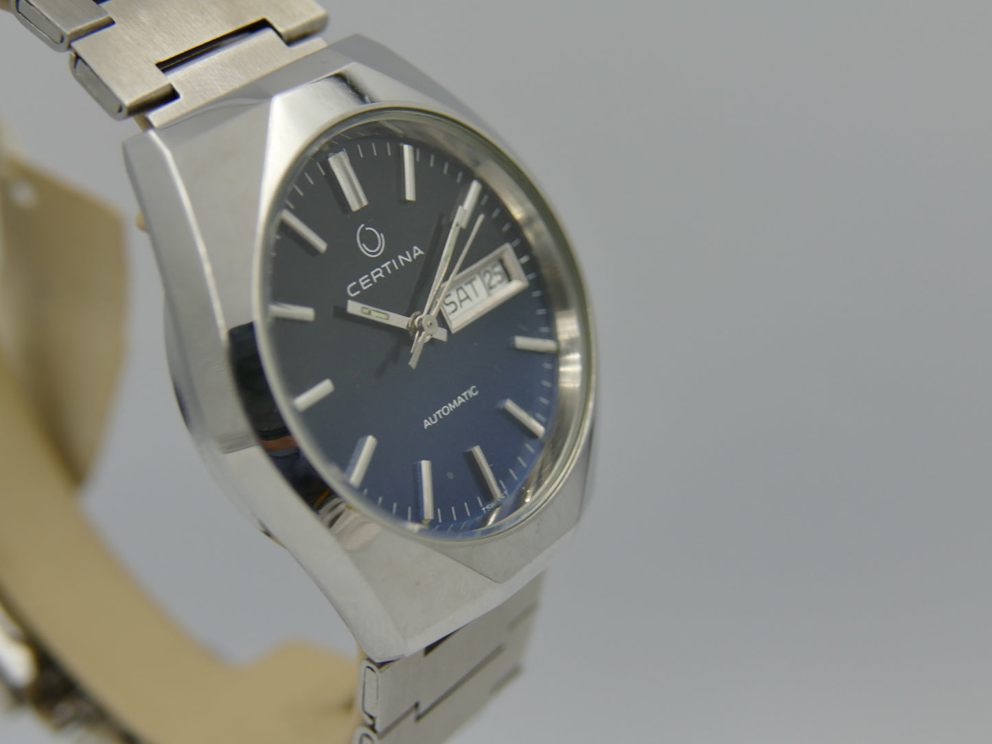 70s vintage watch Certina ref AHB012 automatic ETA 2789 blue dial steel NOS