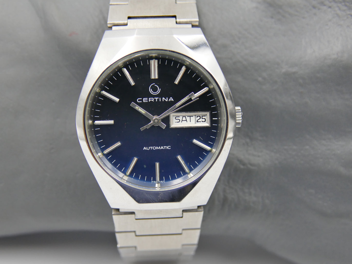 70s vintage watch Certina ref AHB012 automatic ETA 2789 blue dial steel NOS