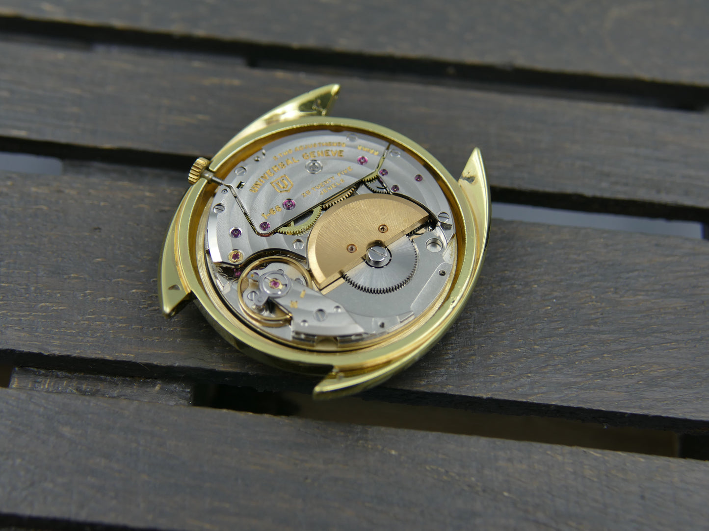 60s vintage watch mens Universal Genève Gilt Shadow Automatic microtor 1-66 Ref. 566101 ultra slim thin serviced