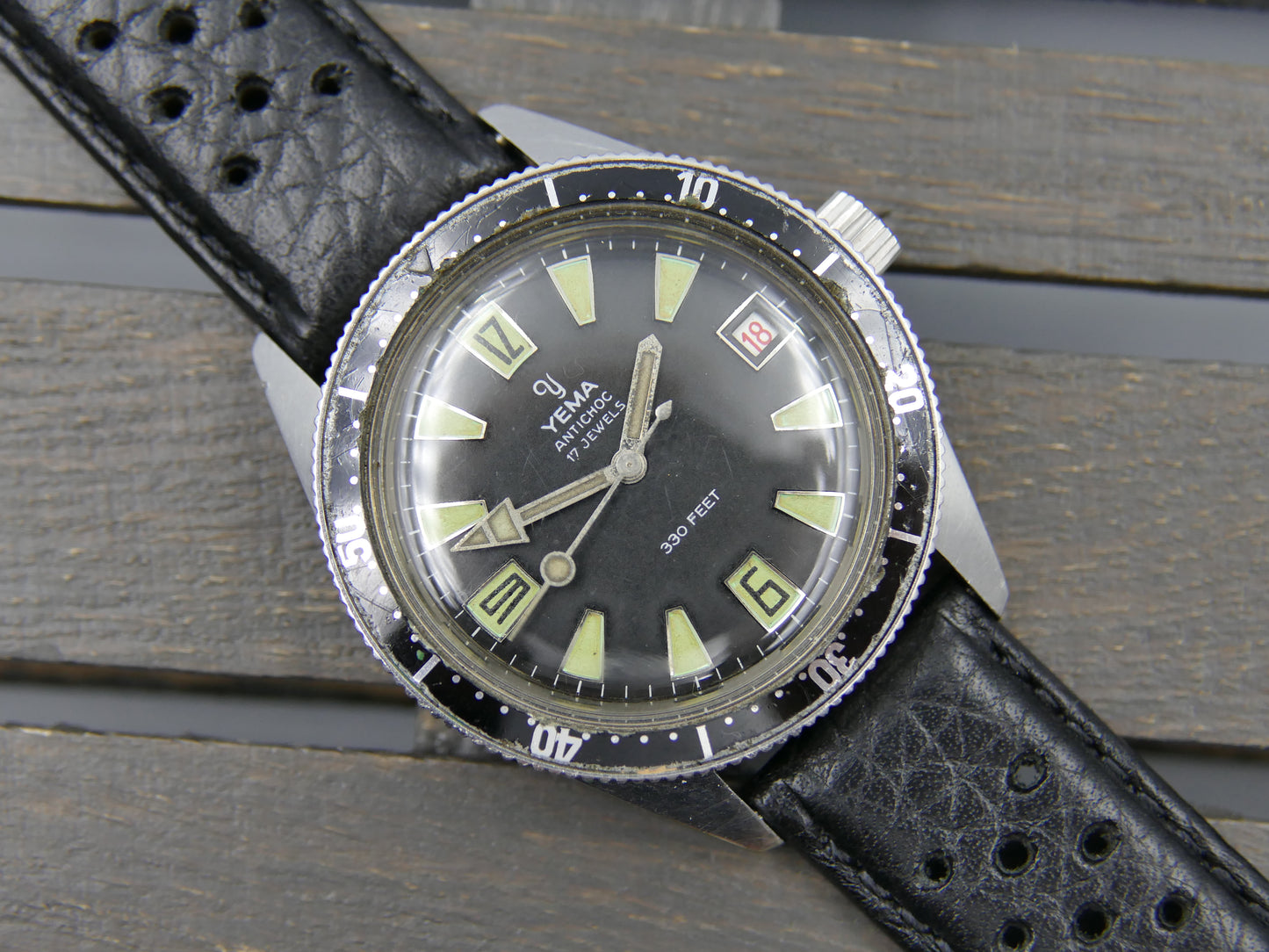 60s vintage watch mens Yema 330 feet SKIN DIVER ref. 8755 Steel Pre superman 38mm