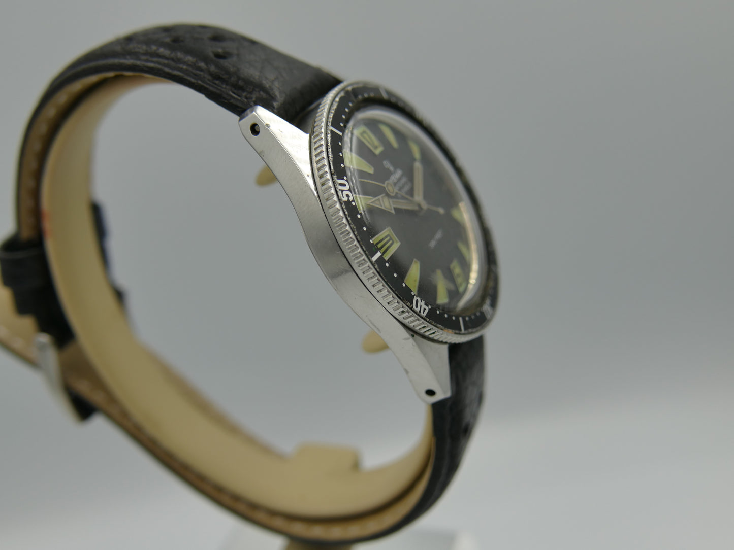 60s vintage watch mens Yema 330 feet SKIN DIVER ref. 8755 Steel Pre superman 38mm