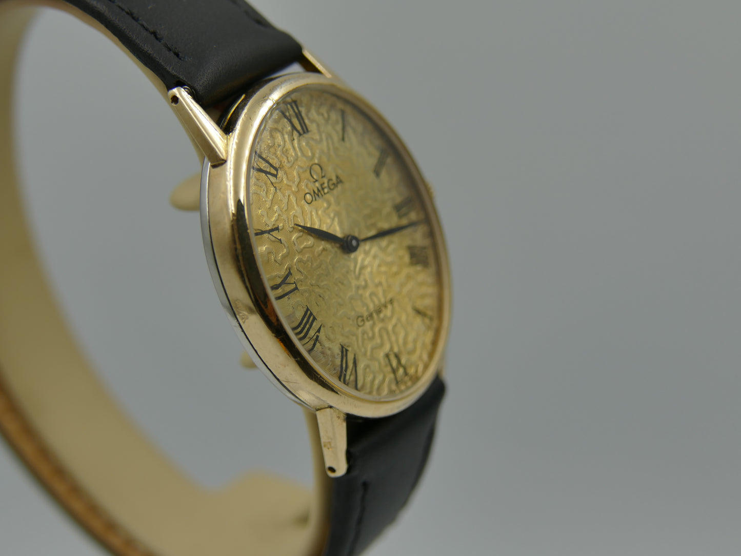 70s vintage Omega Geneve Ellipse ref 511.416 with Floral guilloché dial cal 625