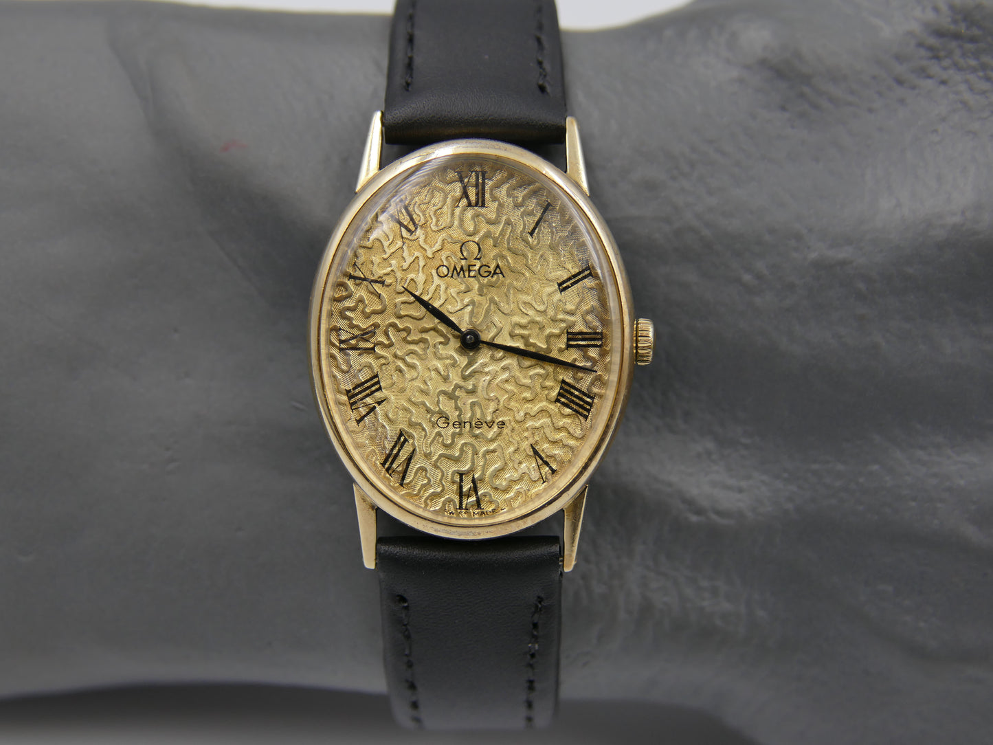 70s vintage Omega Geneve Ellipse ref 511.416 with Floral guilloché dial cal 625