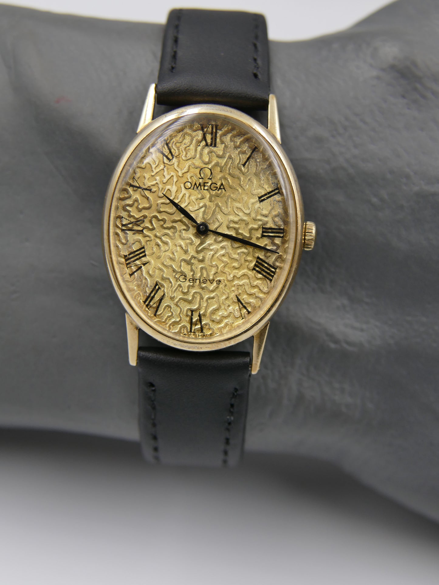 70s vintage Omega Geneve Ellipse ref 511.416 with Floral guilloché dial cal 625