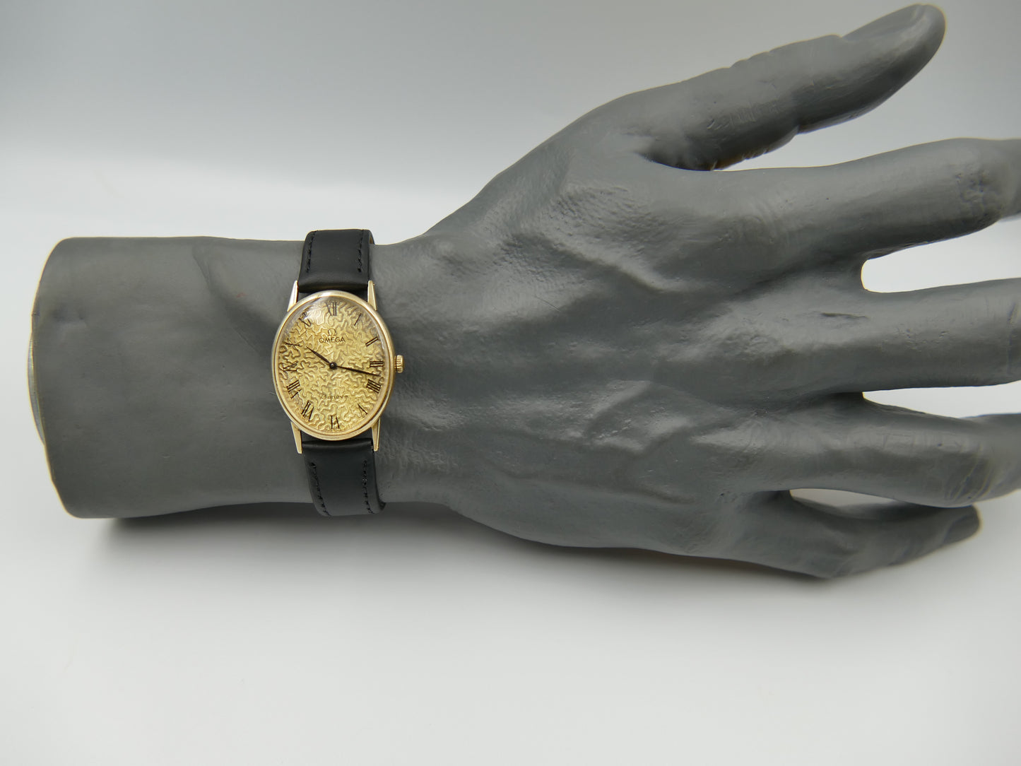 70s vintage Omega Geneve Ellipse ref 511.416 with Floral guilloché dial cal 625