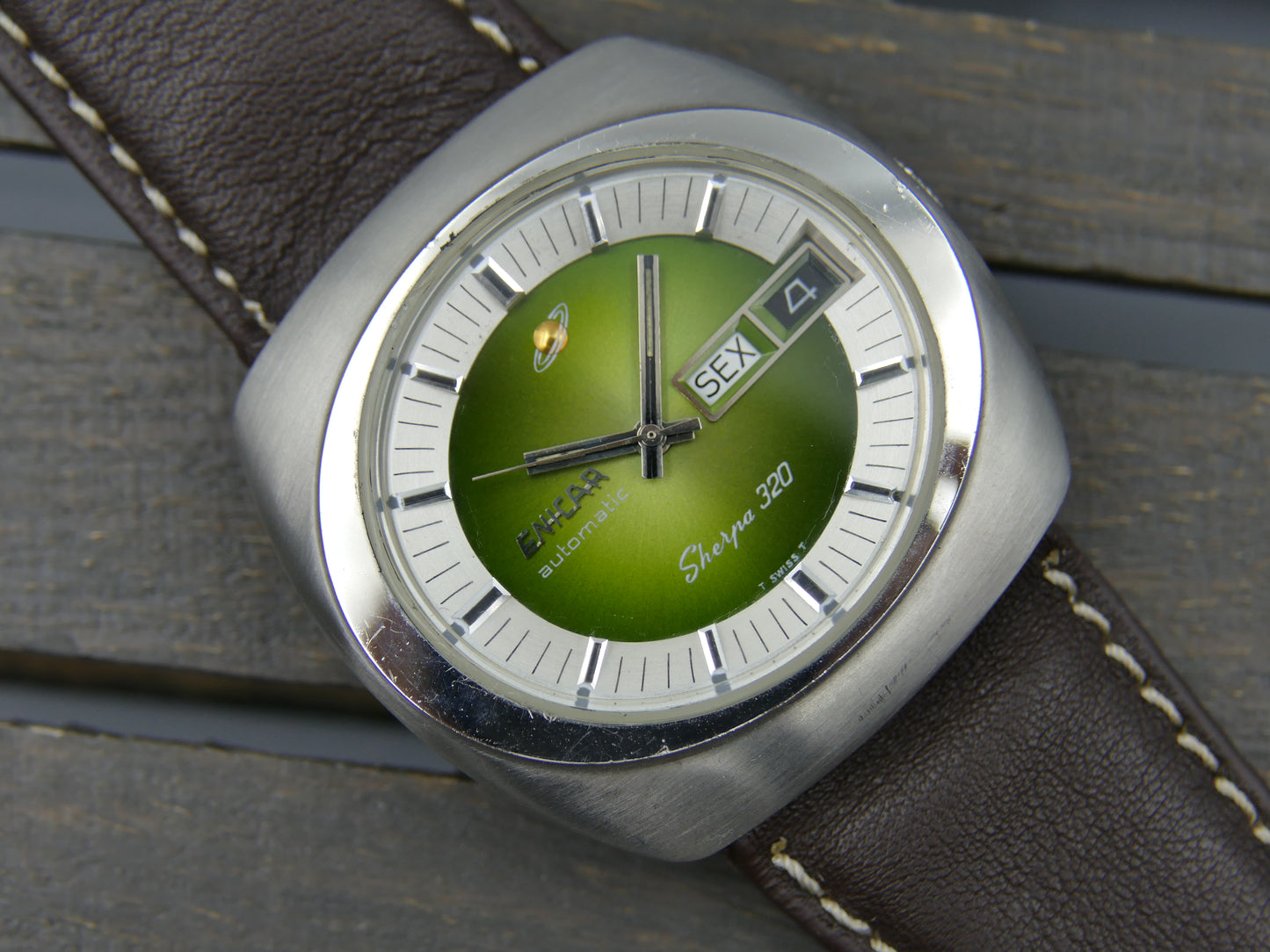 70s vintage watch NOS Enicar Sherpa 320 ref 167-10-01 automatic cal. AR 167 Steel green
