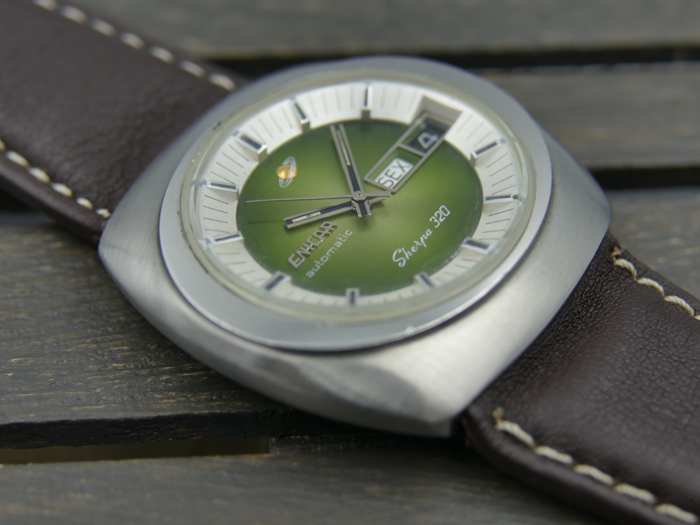 70s vintage watch NOS Enicar Sherpa 320 ref 167-10-01 automatic cal. AR 167 Steel green