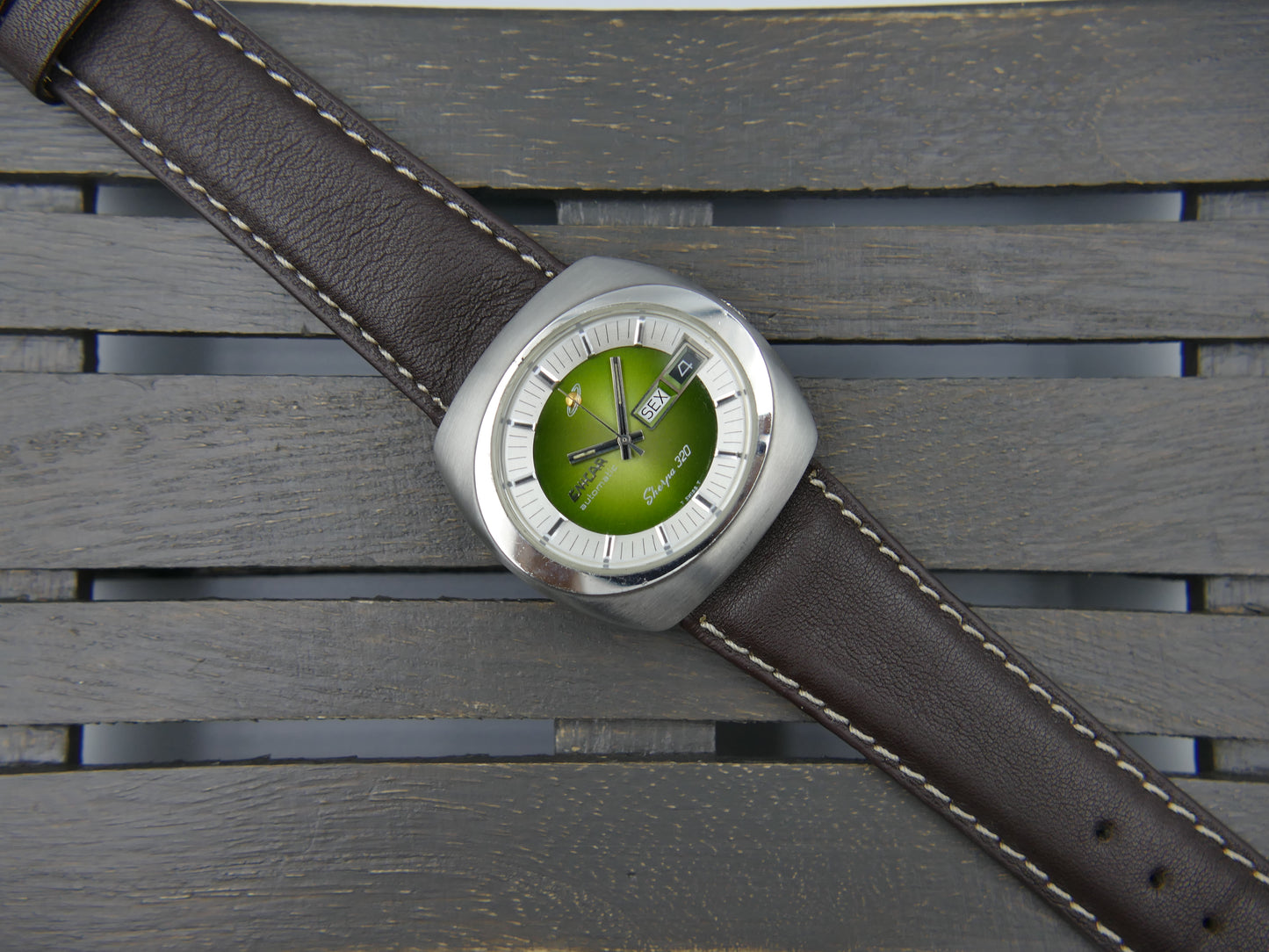 70s vintage watch NOS Enicar Sherpa 320 ref 167-10-01 automatic cal. AR 167 Steel green