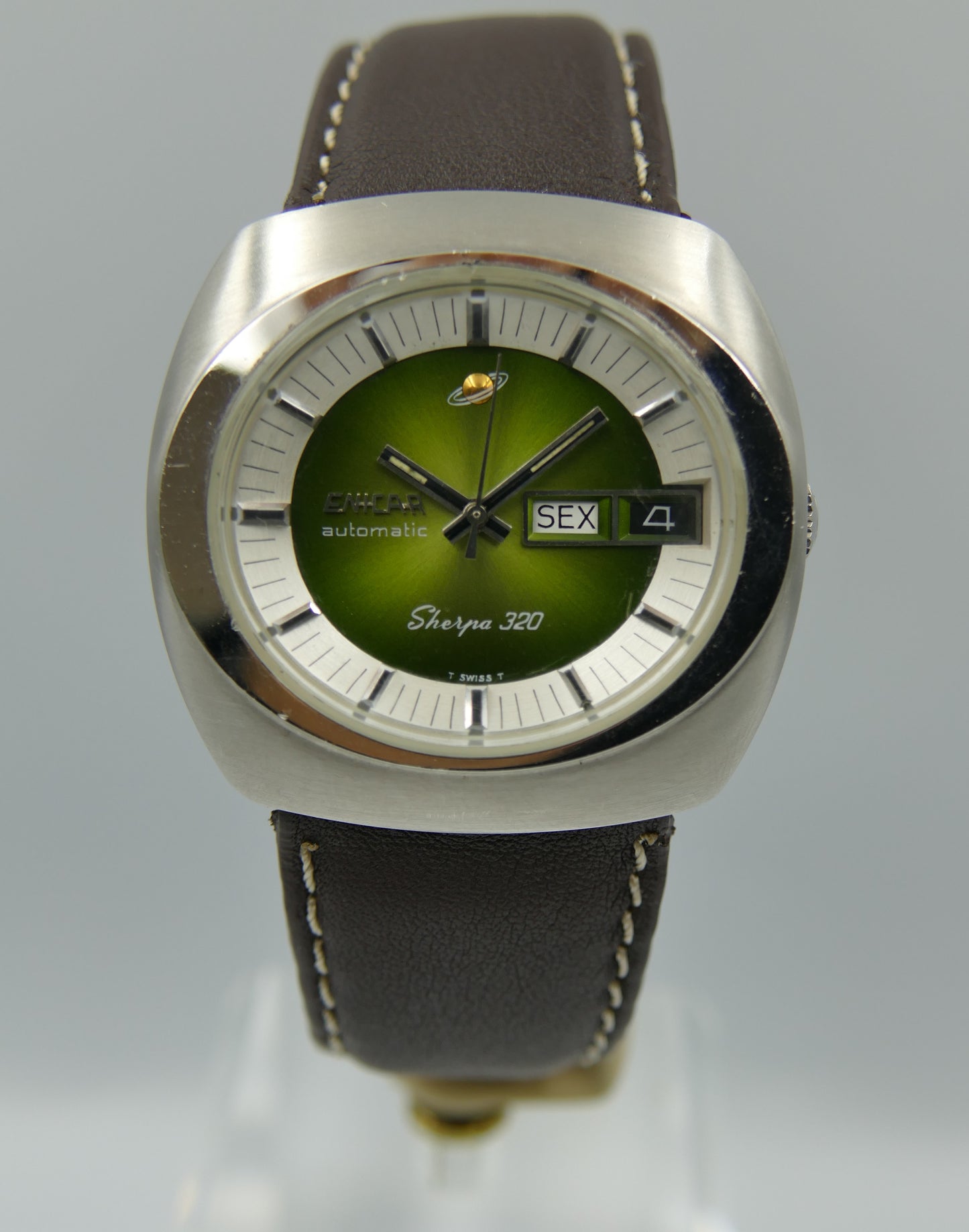 70s vintage watch NOS Enicar Sherpa 320 ref 167-10-01 automatic cal. AR 167 Steel green