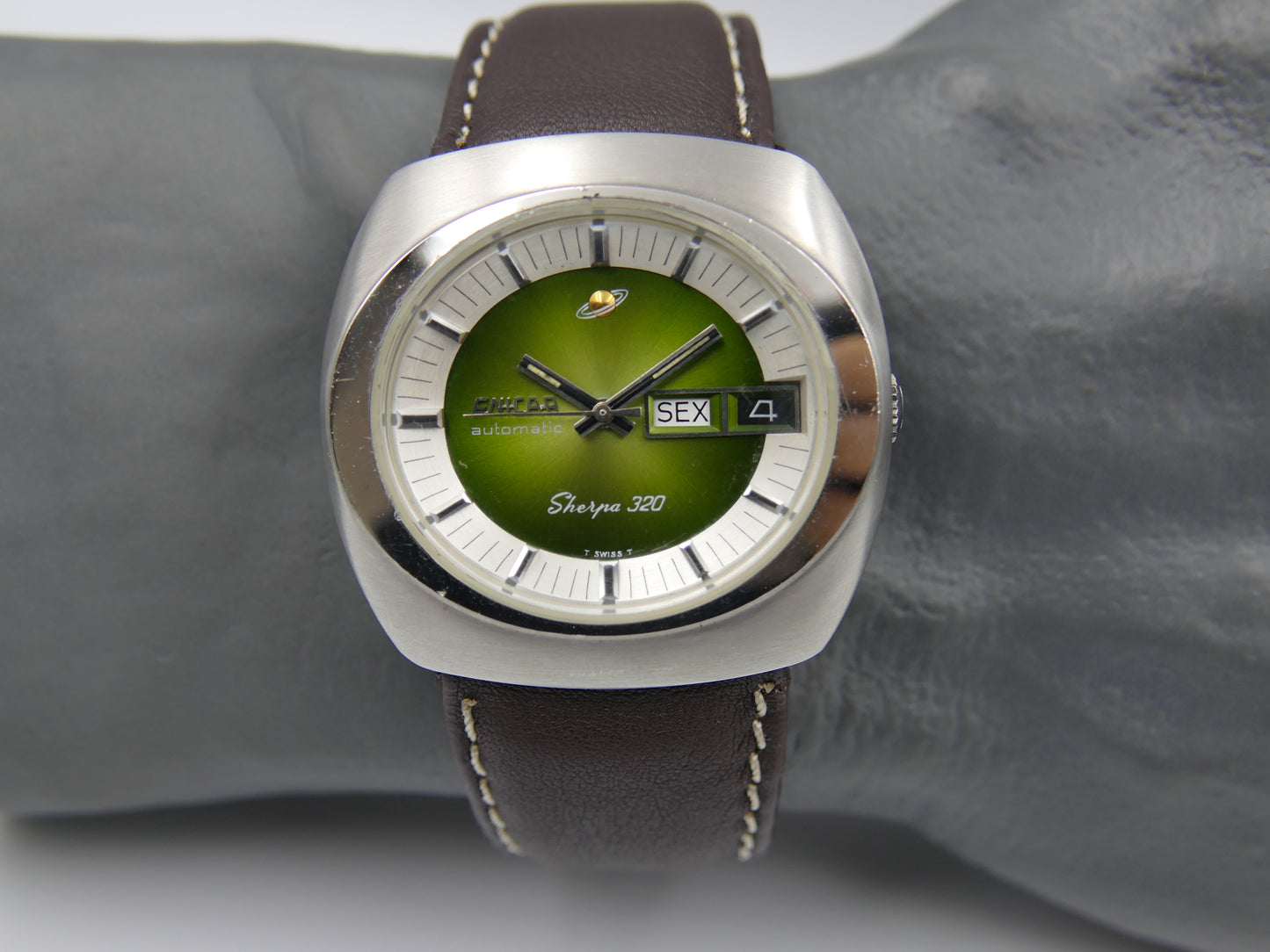 70s vintage watch NOS Enicar Sherpa 320 ref 167-10-01 automatic cal. AR 167 Steel green