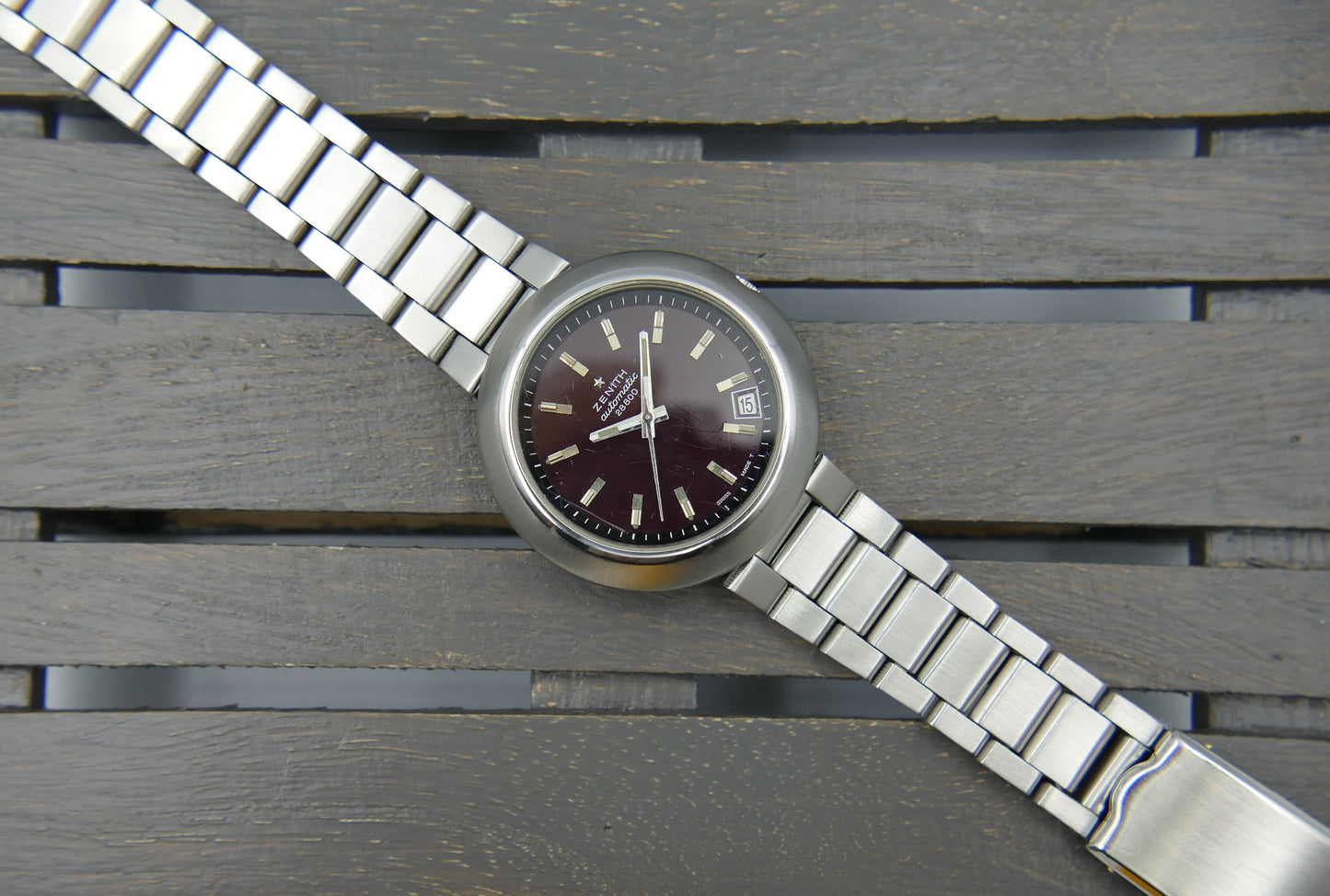 70s vintage watch Zenith ref 01-1190-290 UFO Disco Volante  Automatic burgundy dial serviced