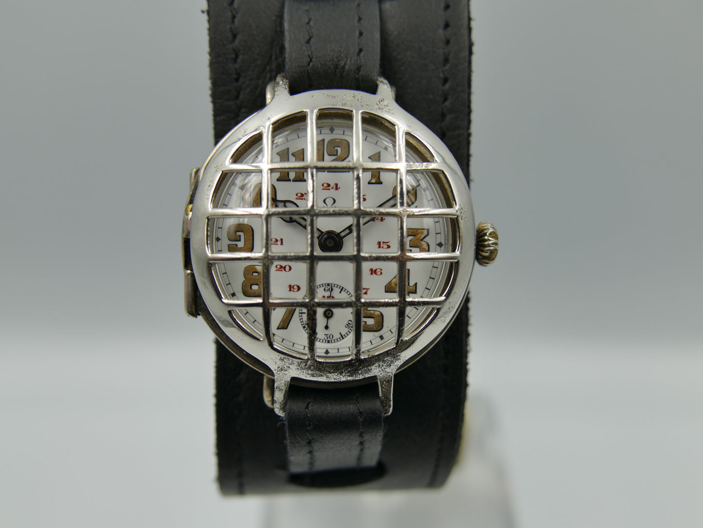 10's vintage watch world war Caged Oficcer Omega trench ref. 568.13 cal. 13''' SOB rare