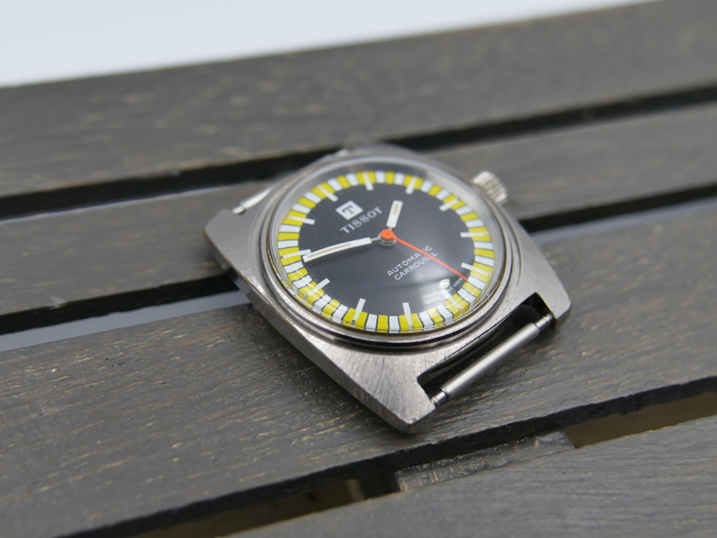 70s vintage watch Tissot Carrousel ref 44590 5 automatic 784 yellow