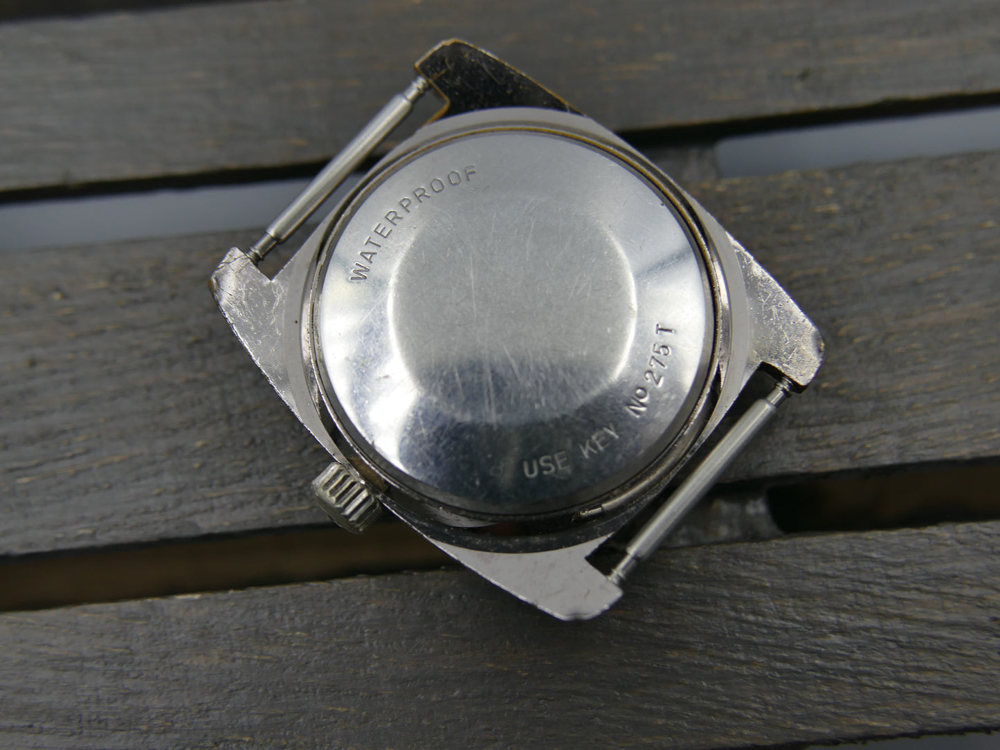 70s vintage watch Tissot Carrousel ref 44590 5 automatic 784 yellow