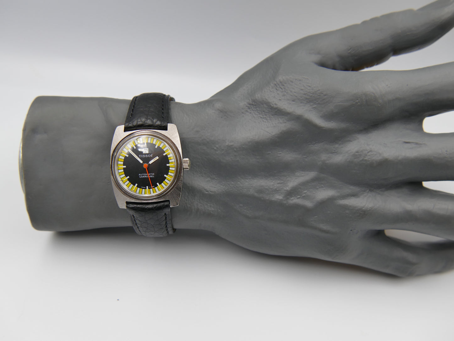 70s vintage watch Tissot Carrousel ref 44590 5 automatic 784 yellow