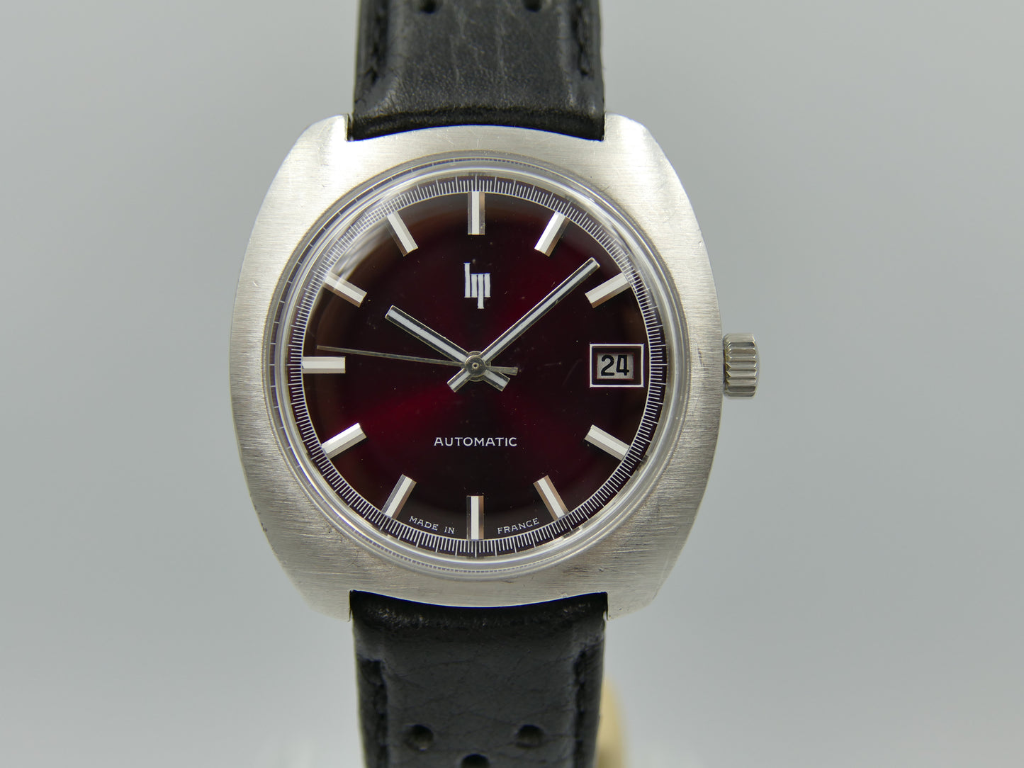 70s vintage watch mens LIP Sport Tonneau automatic Duromat 7525 Burgundy dial