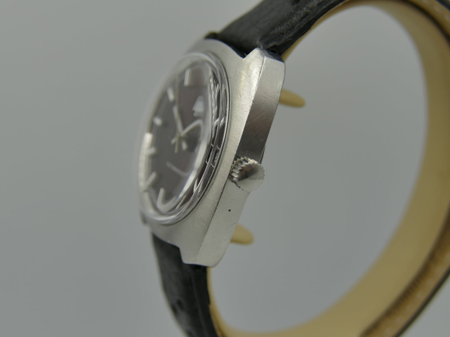 70s vintage watch mens LIP Sport Tonneau automatic Duromat 7525 Burgundy dial