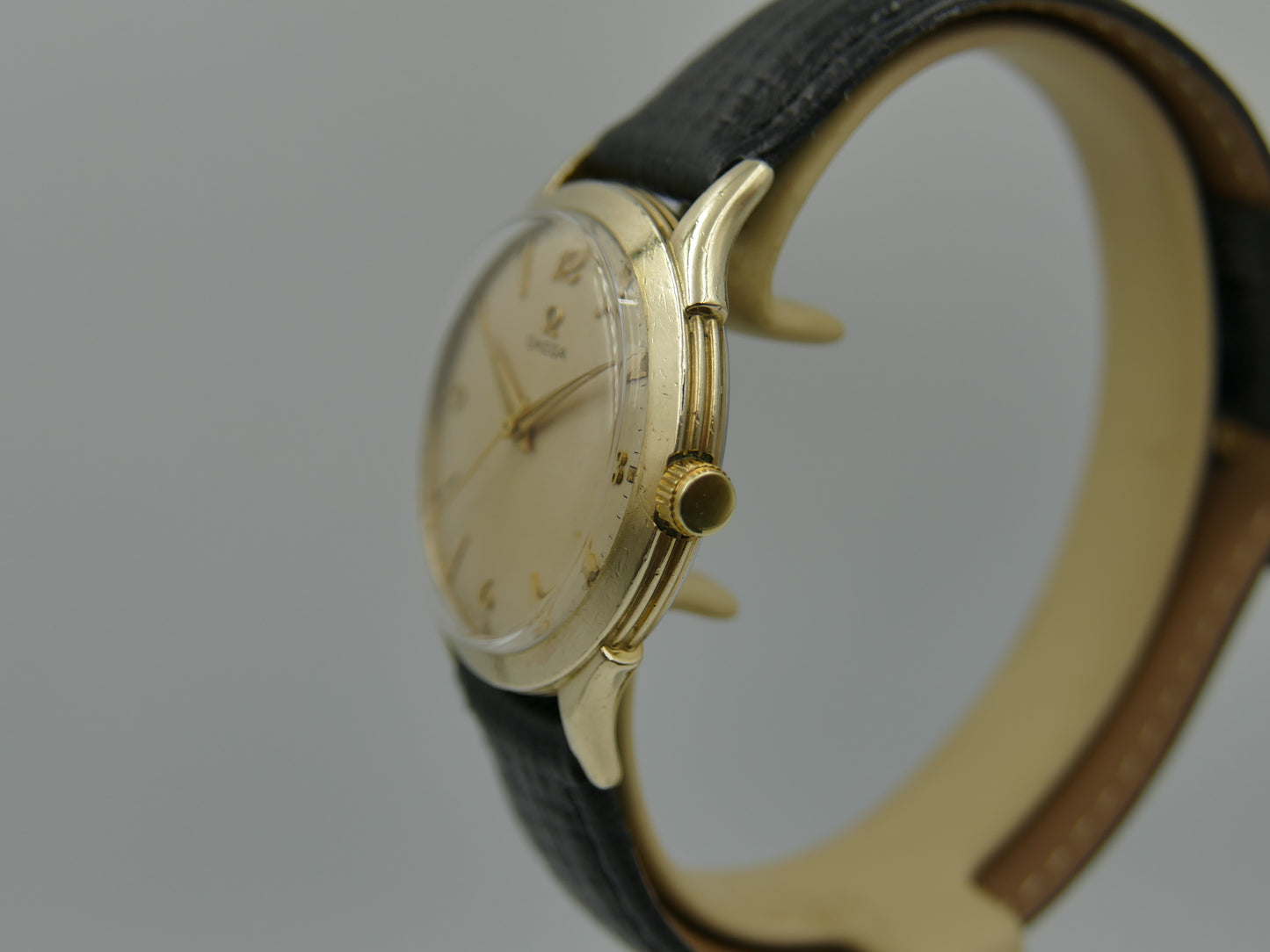50s vintage watch mens Omega P- 6247 hand wind cal. 371 gold 10k G. F. serviced
