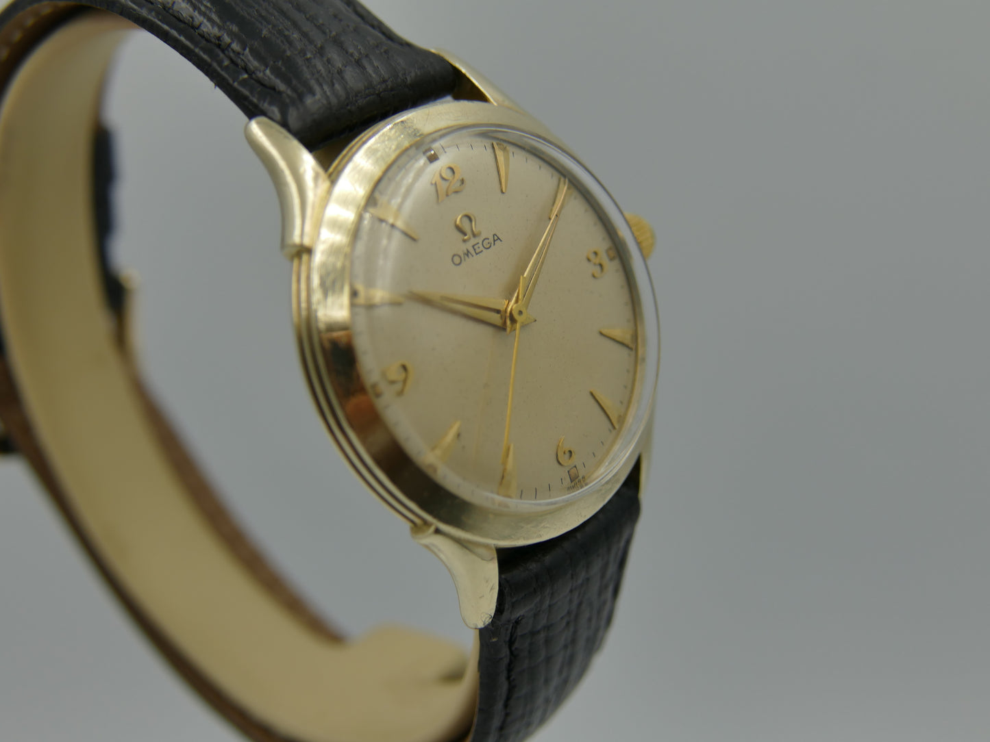 50s vintage watch mens Omega P- 6247 hand wind cal. 371 gold 10k G. F. serviced