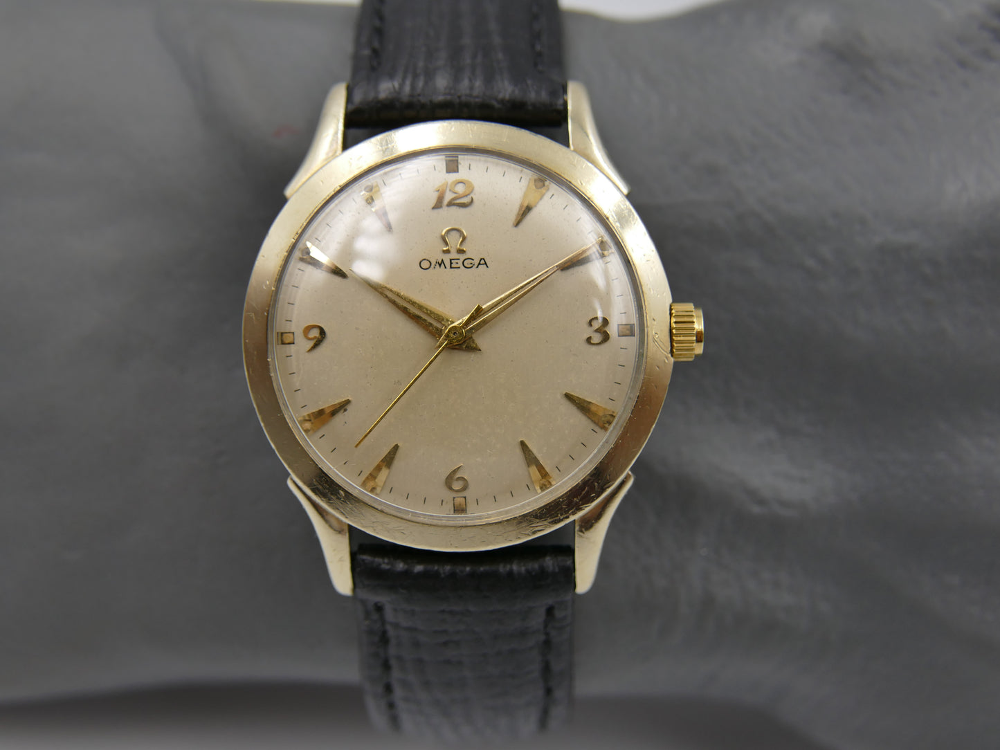 50s vintage watch mens Omega P- 6247 hand wind cal. 371 gold 10k G. F. serviced